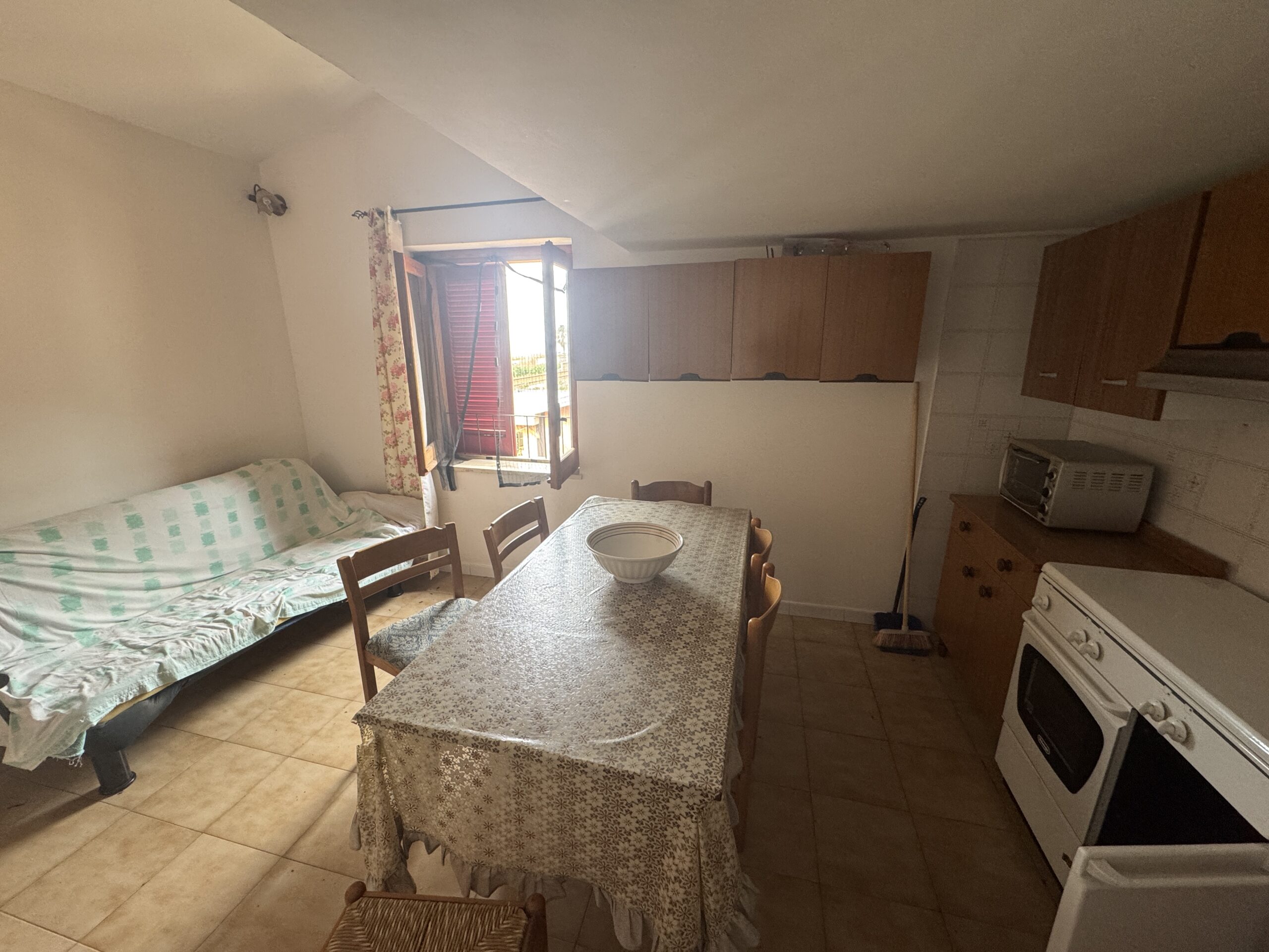 Comfortable apartment right by the sea, excellent investment