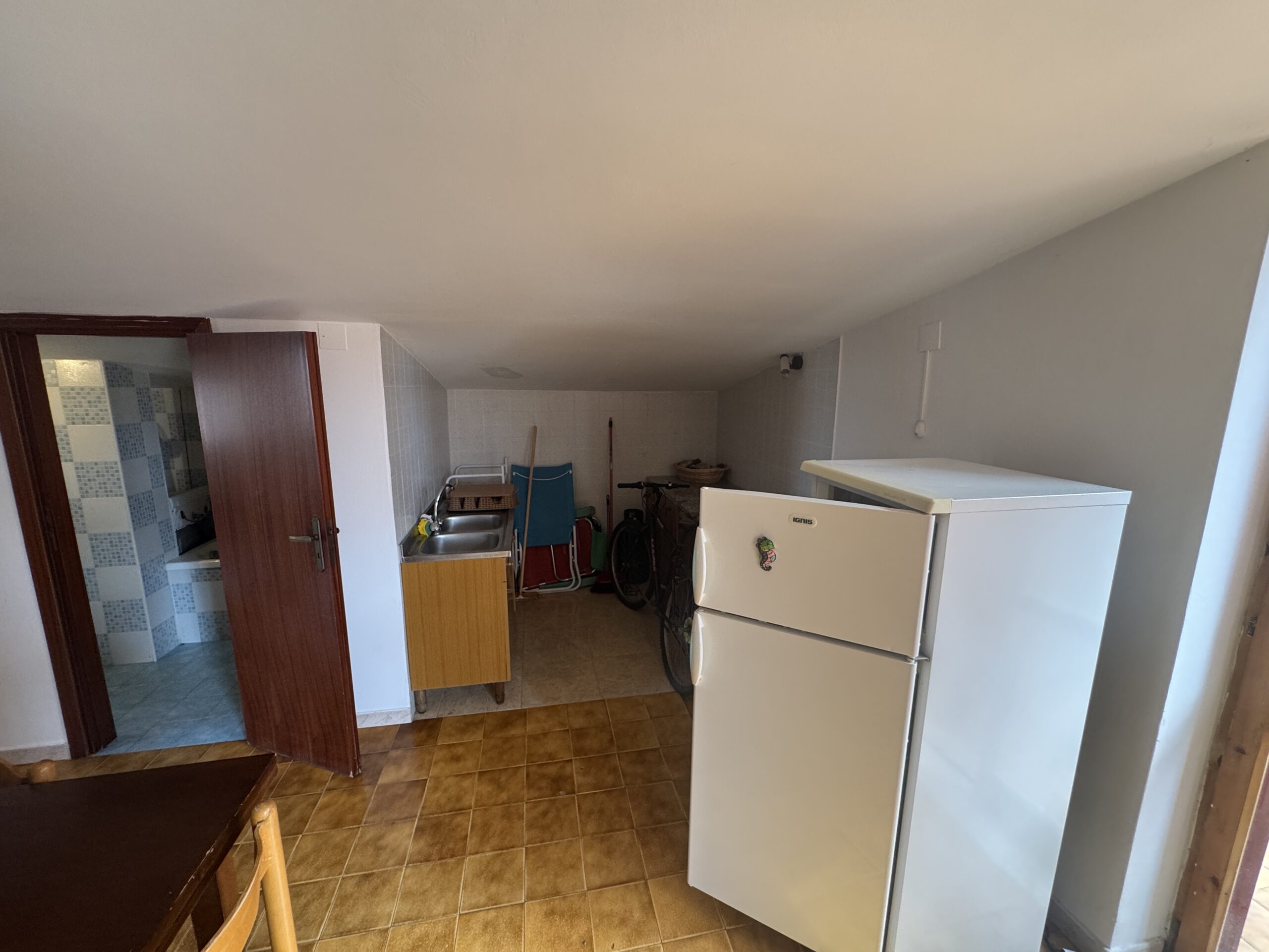 Apartment in Torremezzo di Falconara, 100 metres from the sea.