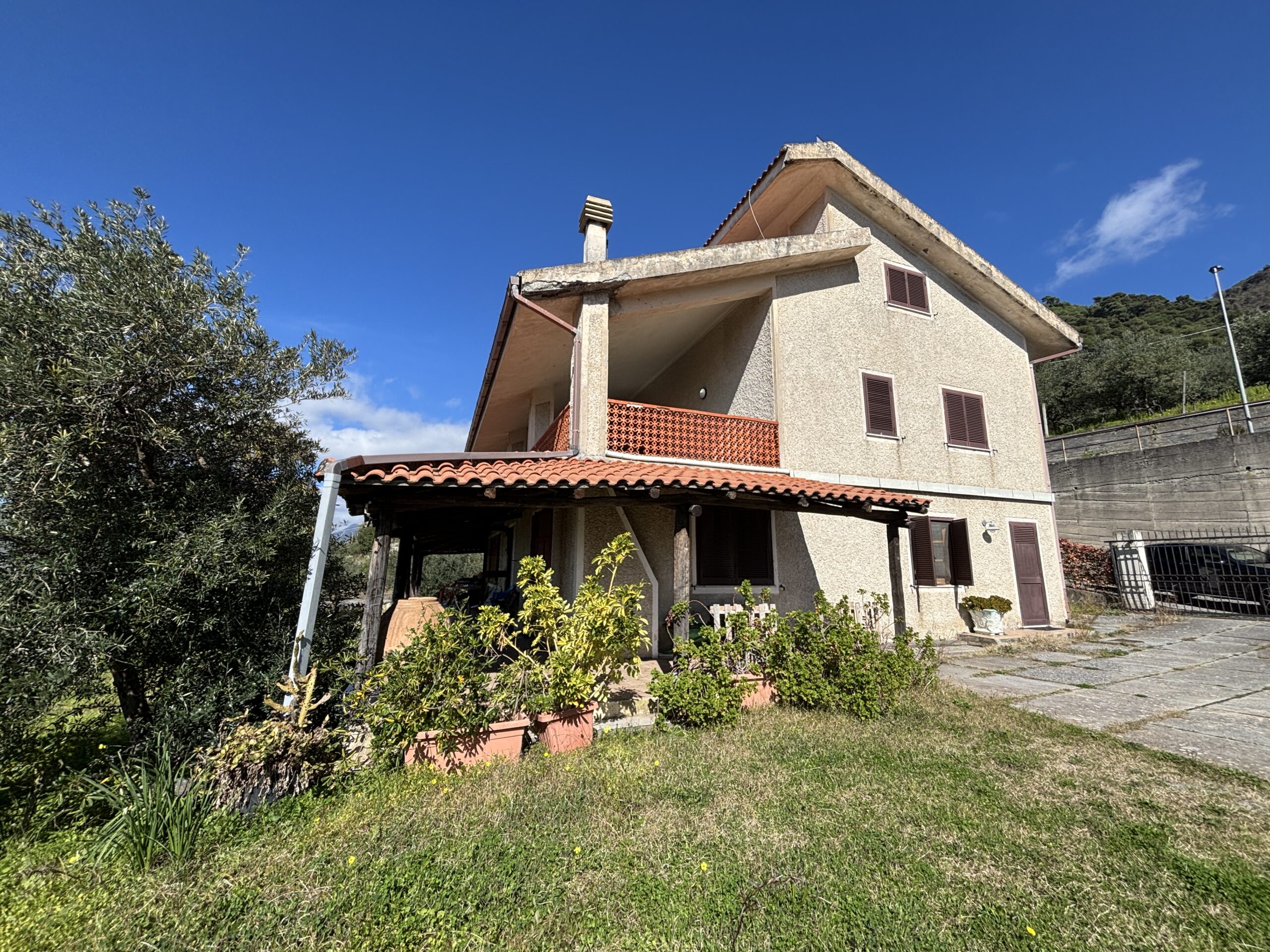 Villa a Praia a Mare con vista incredibile sul Mar Tirreno.