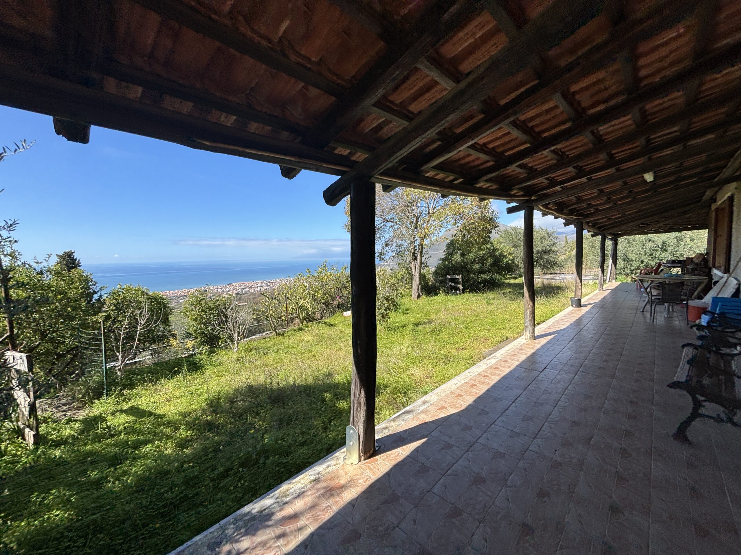 Villa a Praia a Mare con vista incredibile sul Mar Tirreno.