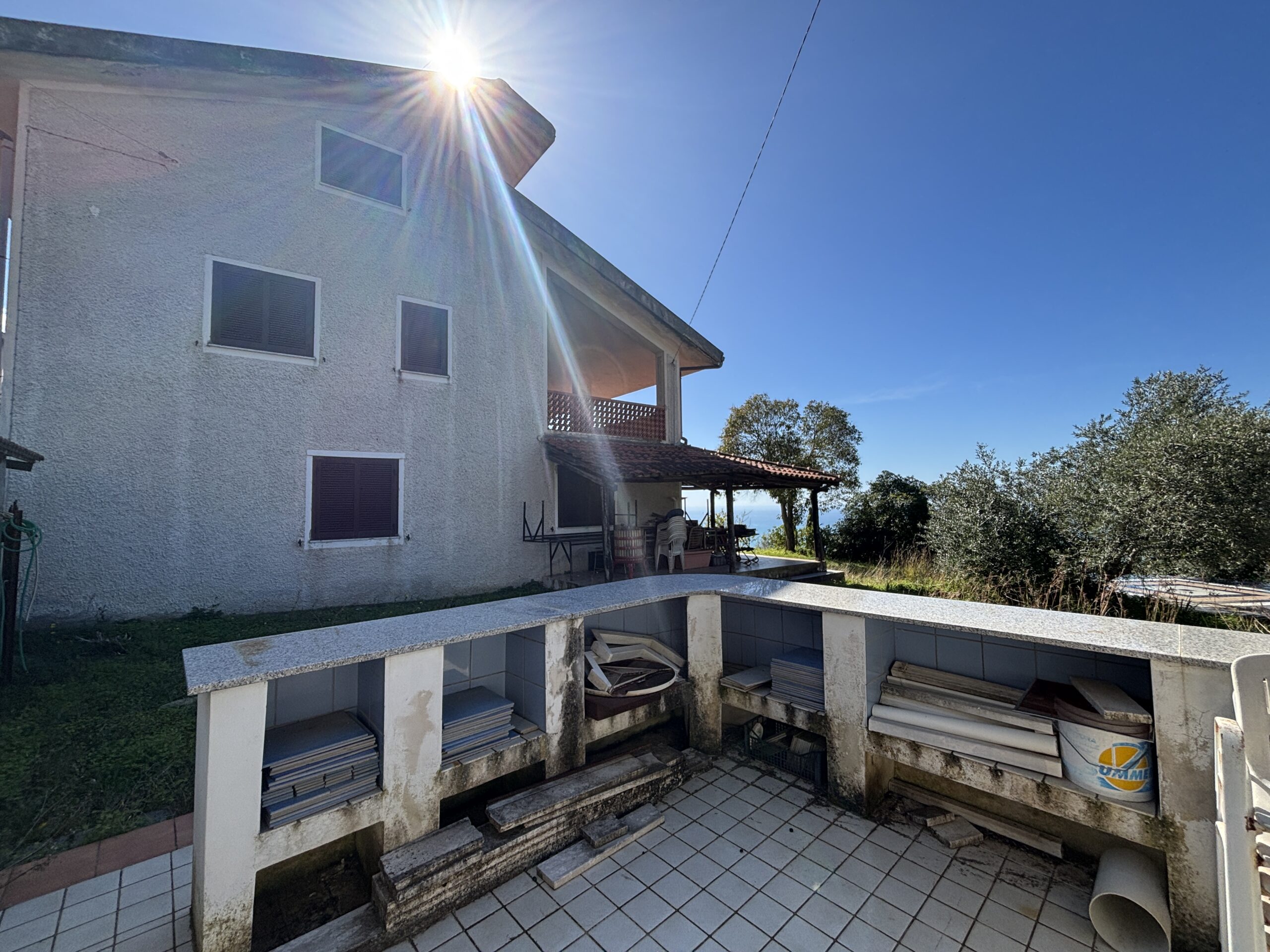 Villa a Praia a Mare con vista incredibile sul Mar Tirreno.