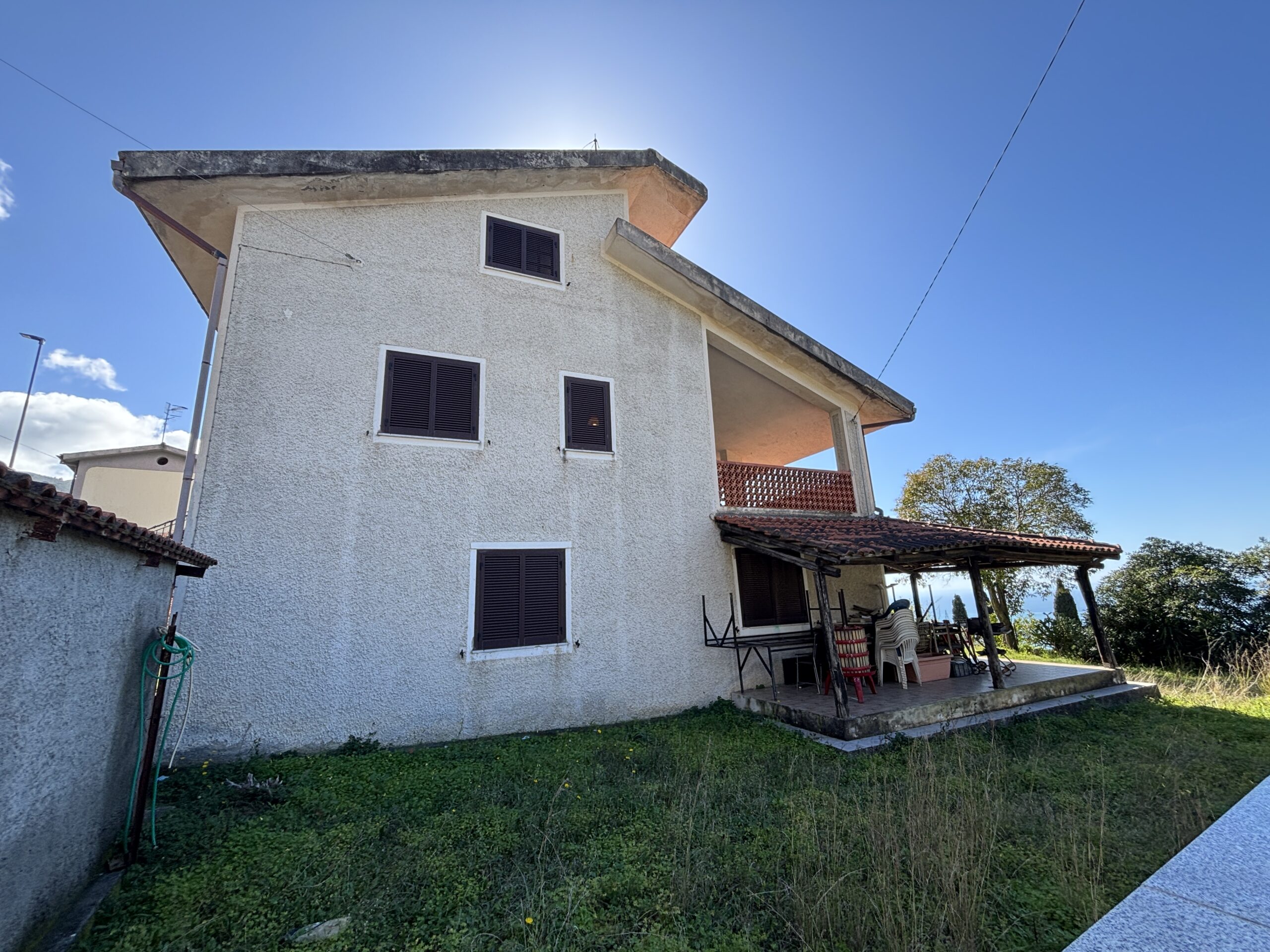 Villa a Praia a Mare con vista incredibile sul Mar Tirreno.