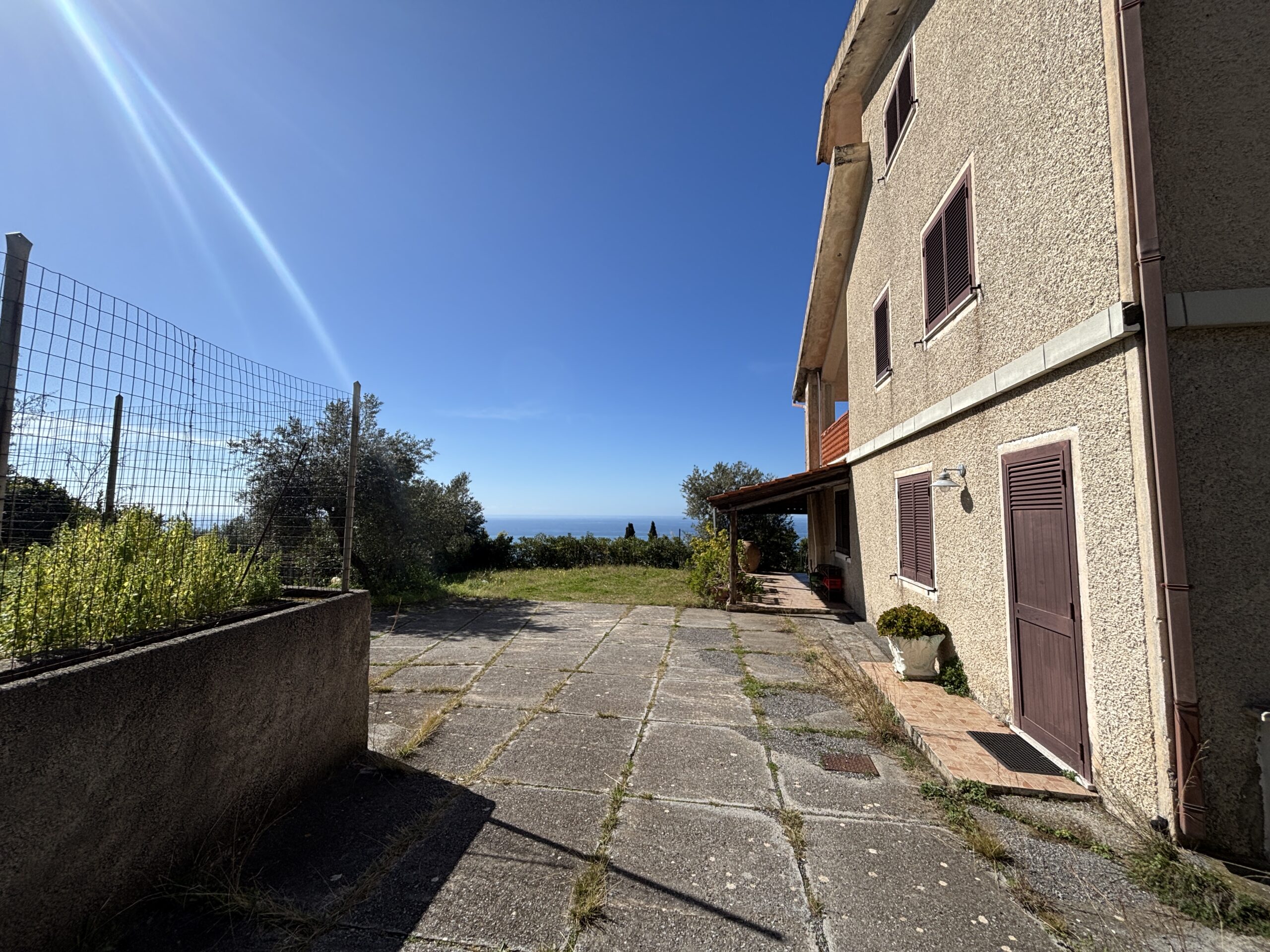 Villa a Praia a Mare con vista incredibile sul Mar Tirreno.