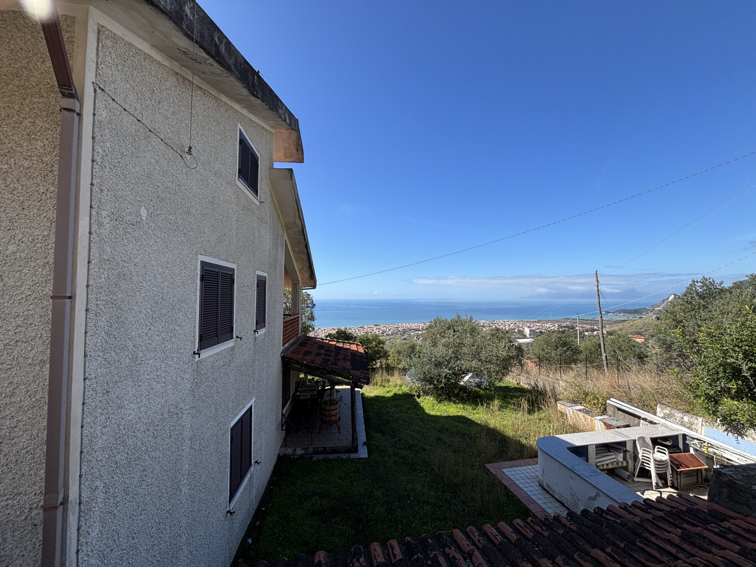 Villa a Praia a Mare con vista incredibile sul Mar Tirreno.