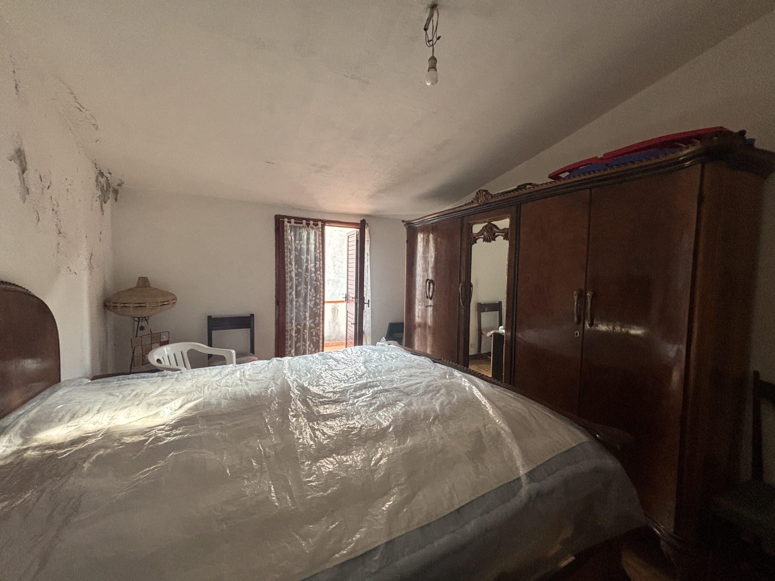 Large house in the historic centre of Bonifati.