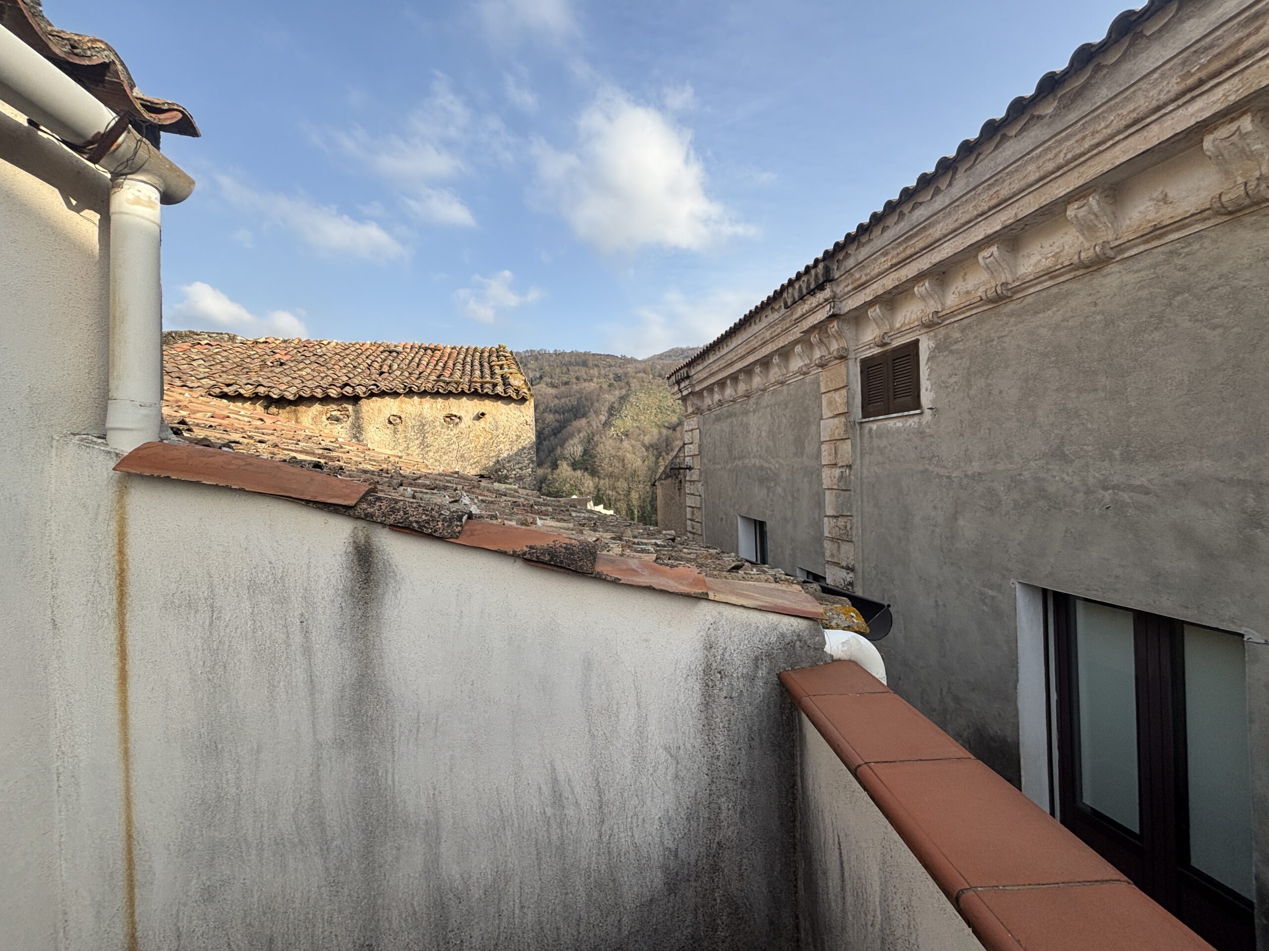 Large house in the historic centre of Bonifati.