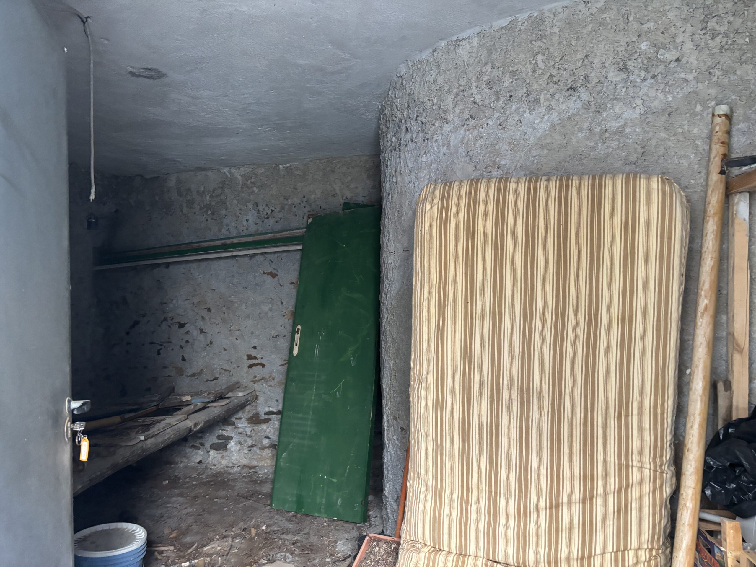 Large house in the historic centre of Bonifati.