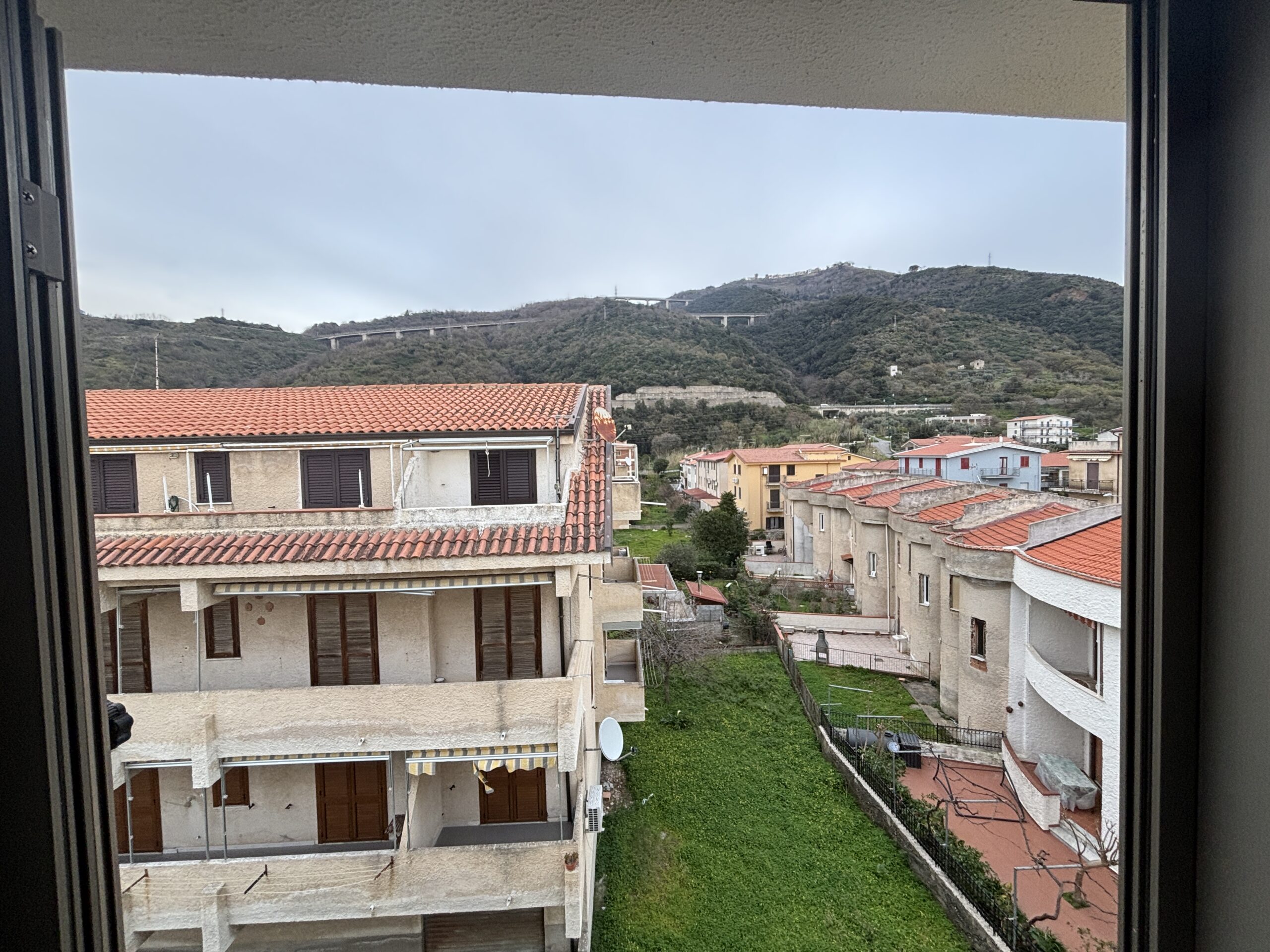 A flat with terrace in Guardia Piemontese.