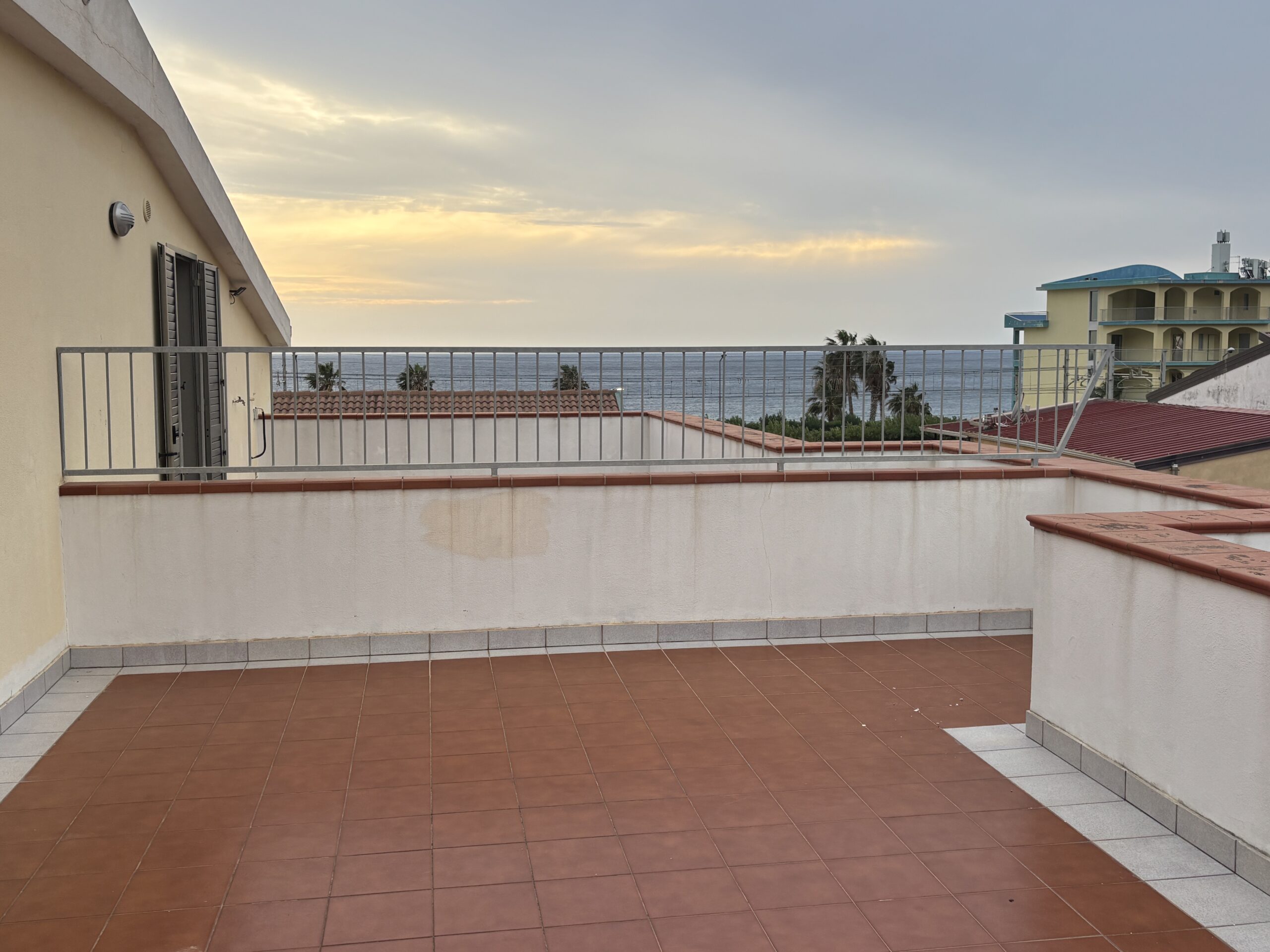 A flat with terrace in Guardia Piemontese.