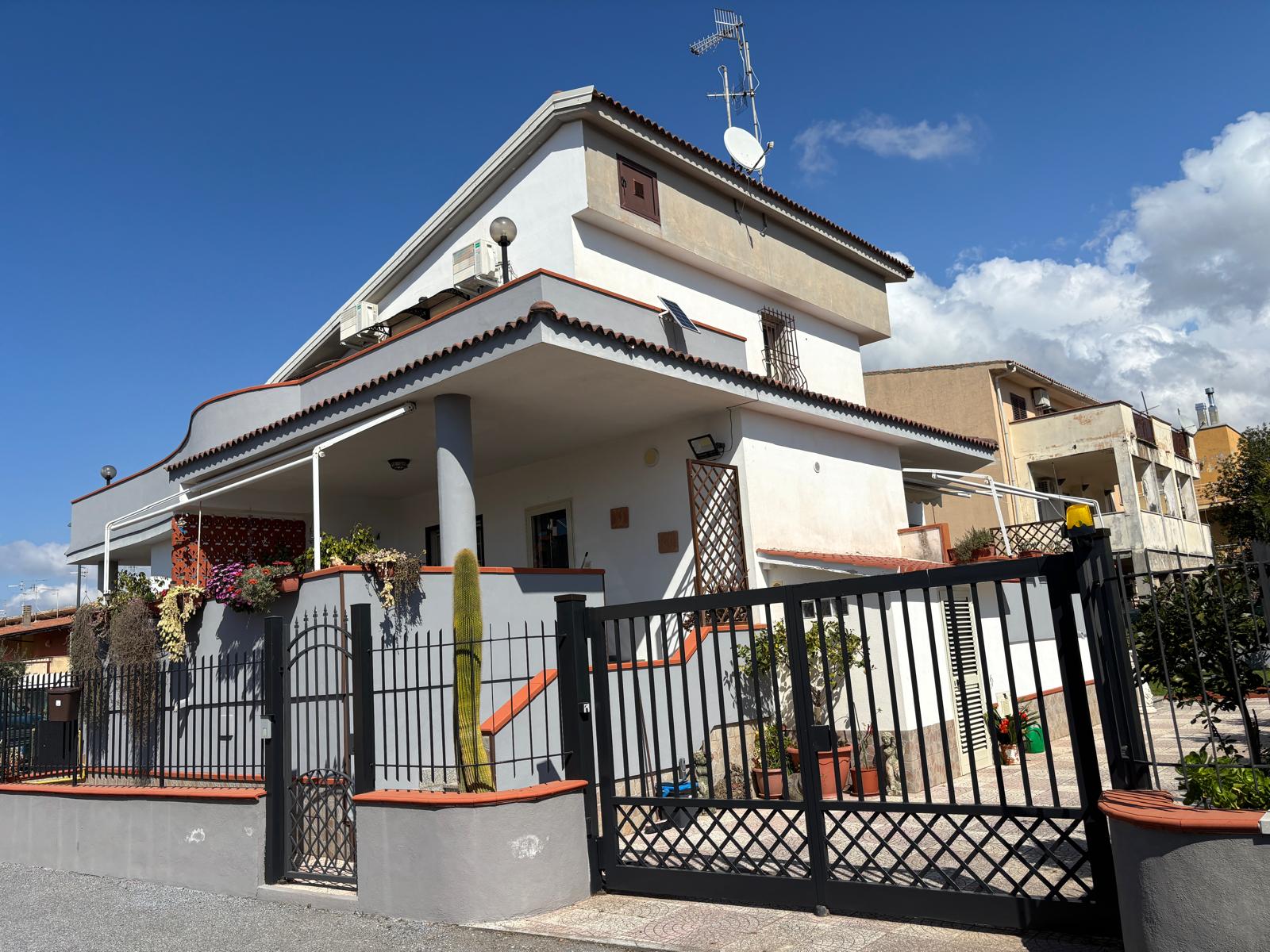 Prestigious villa in the heart of Santa Maria del Cedro