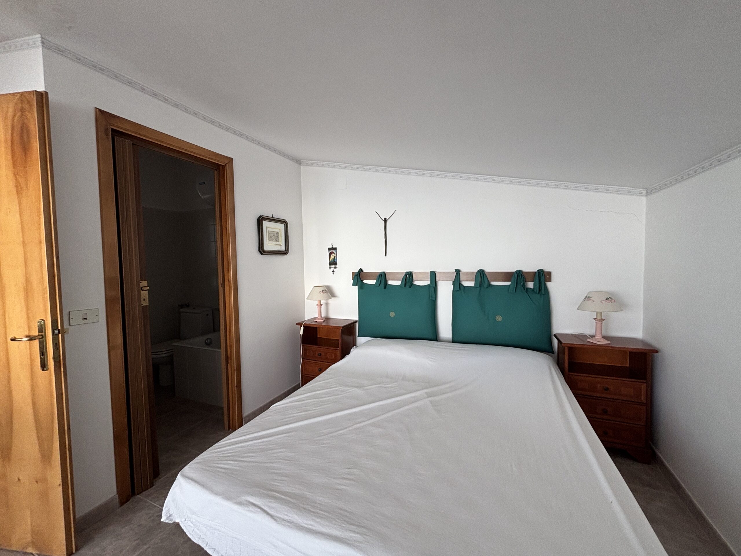 Fantastic property with views of the Tyrrhenian Sea