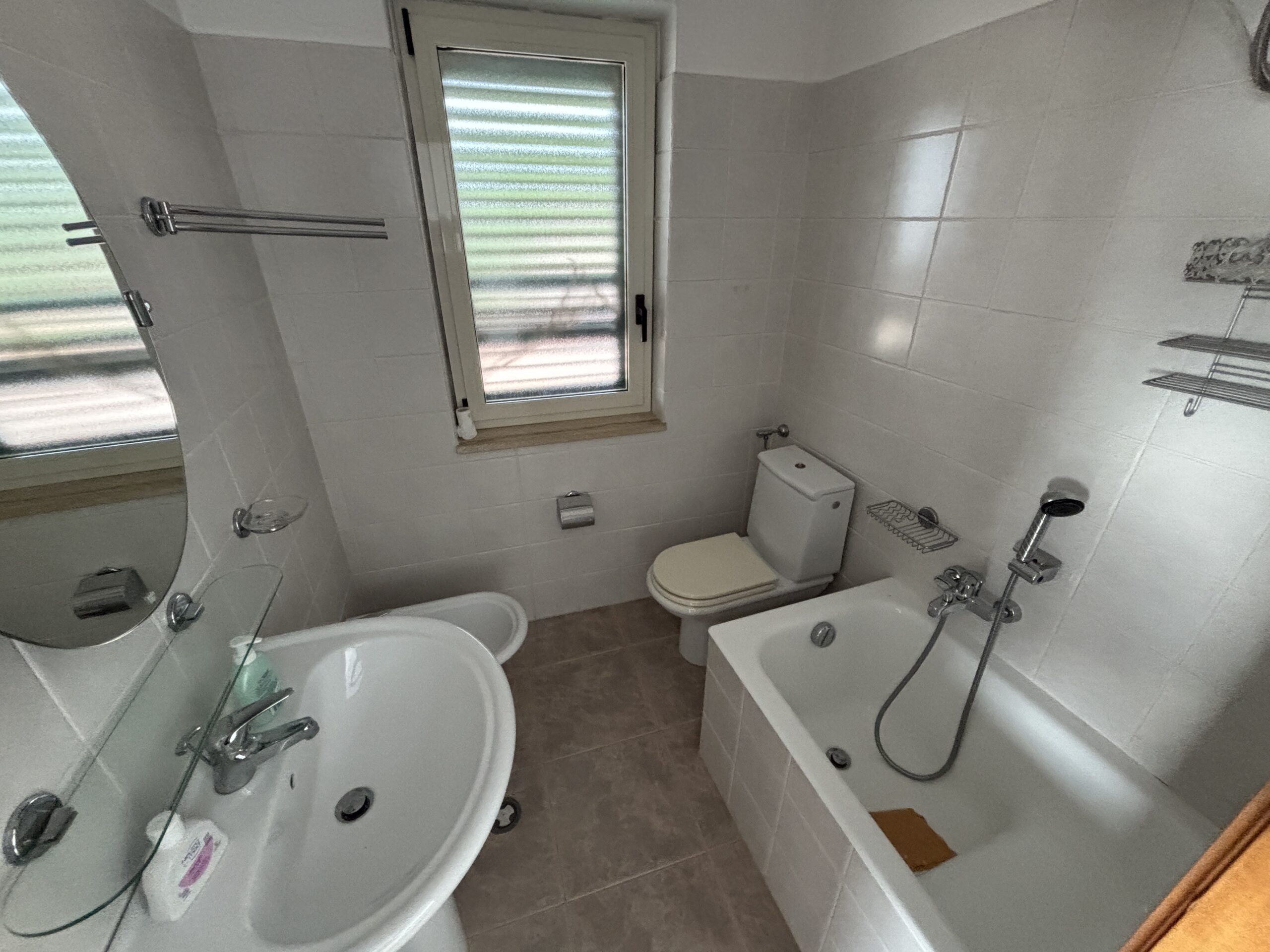 Fantastic property with views of the Tyrrhenian Sea