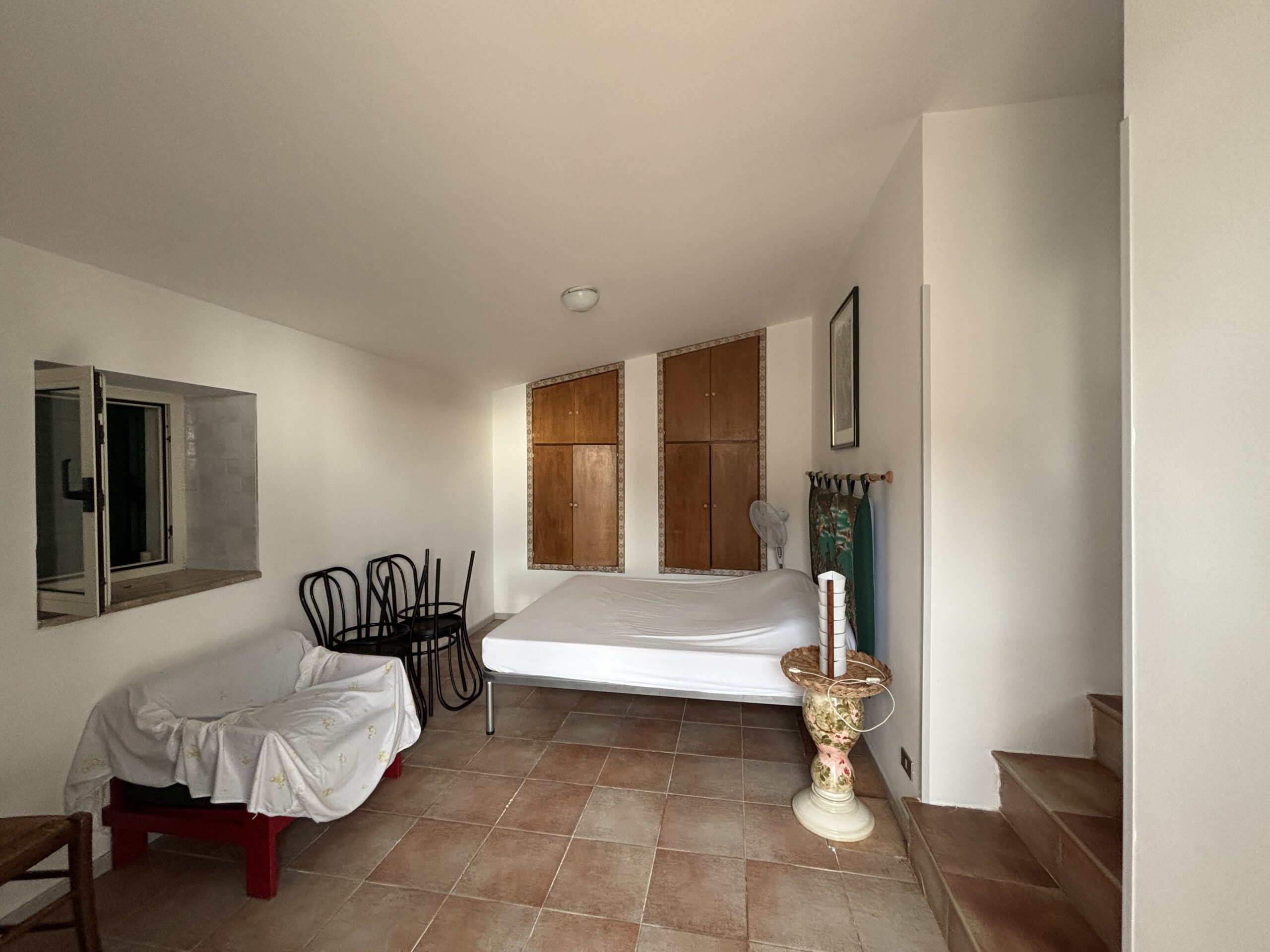 Fantastic property with views of the Tyrrhenian Sea