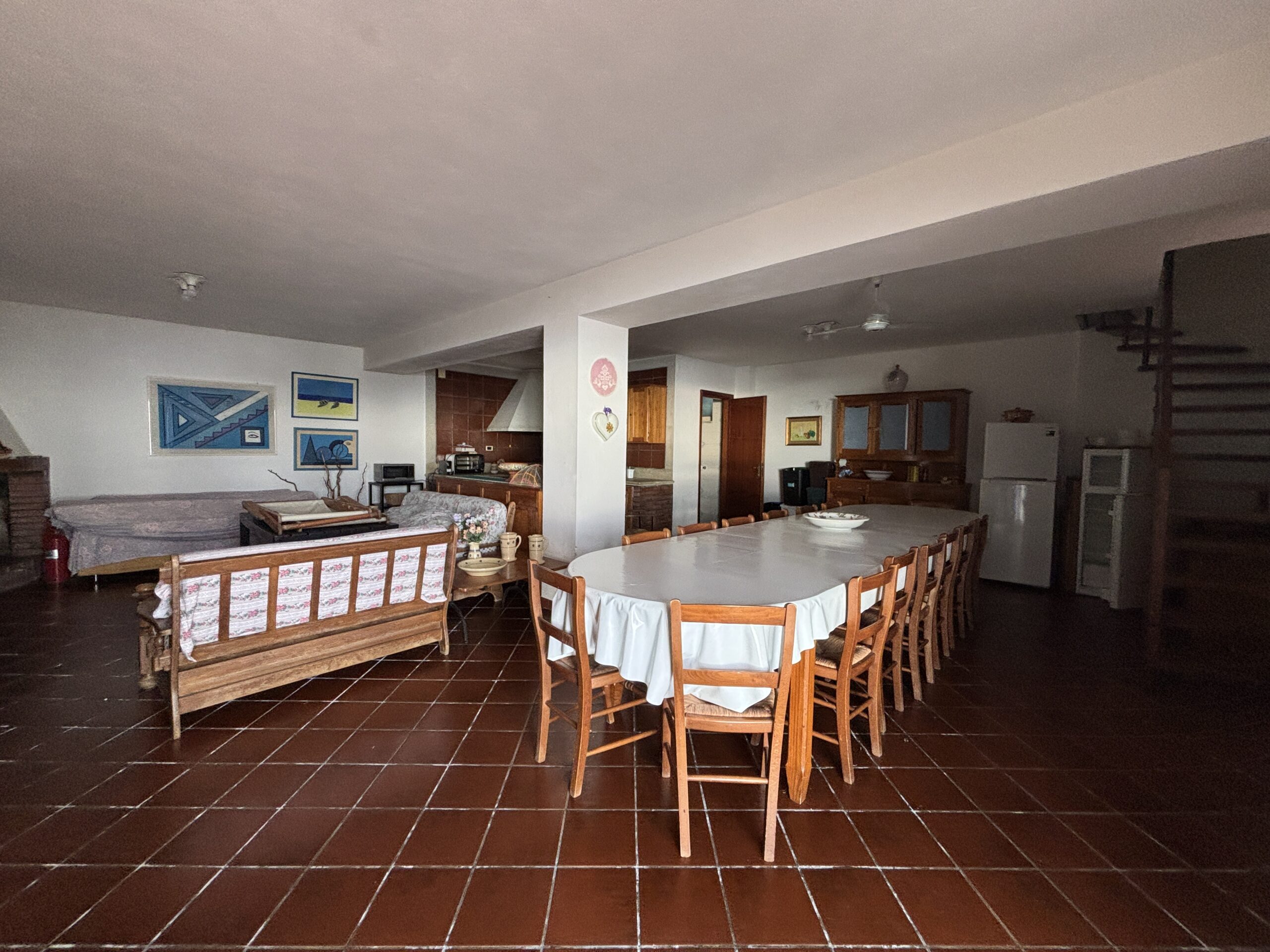 Fantastic property with views of the Tyrrhenian Sea