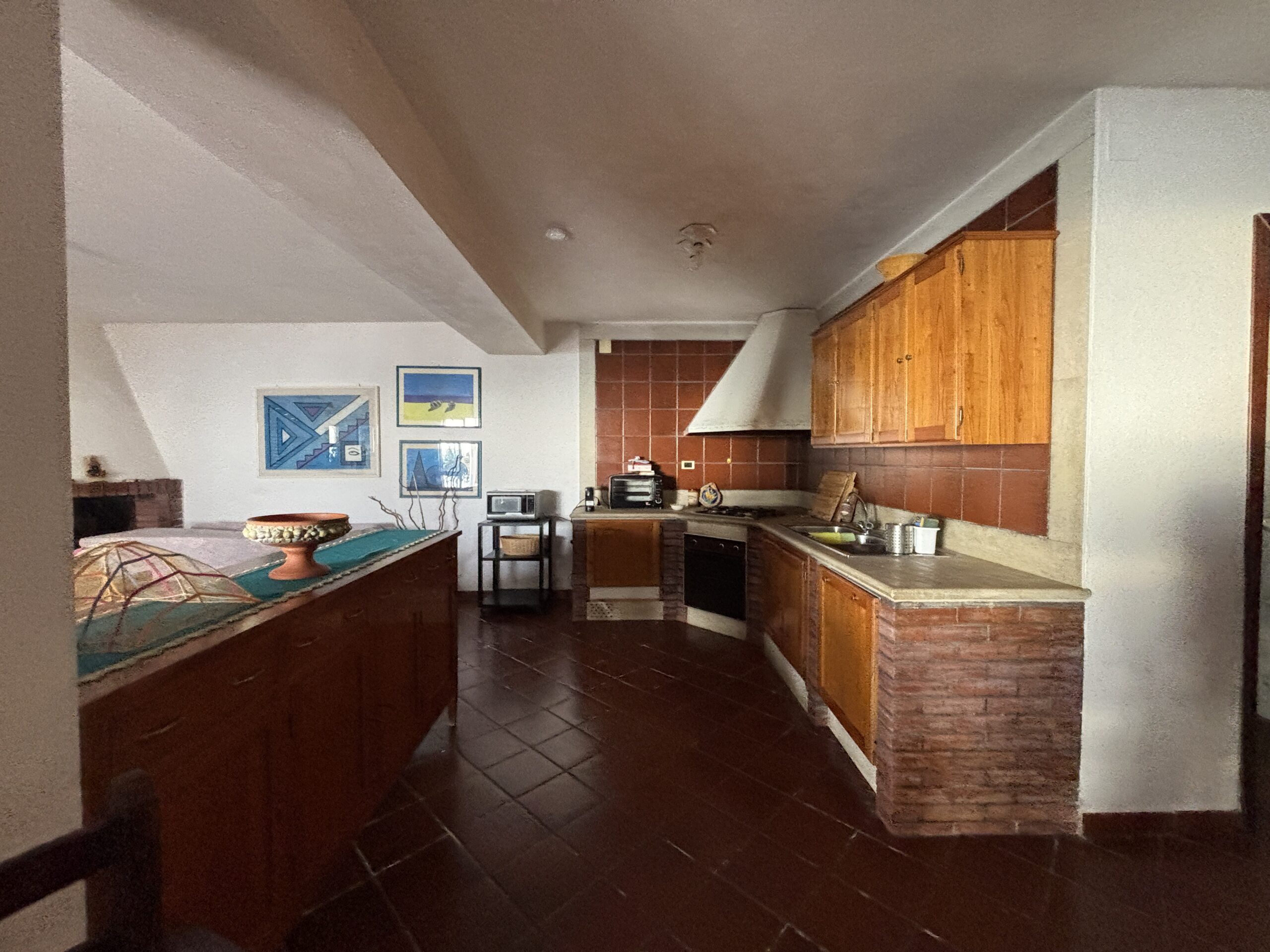 Fantastic property with views of the Tyrrhenian Sea