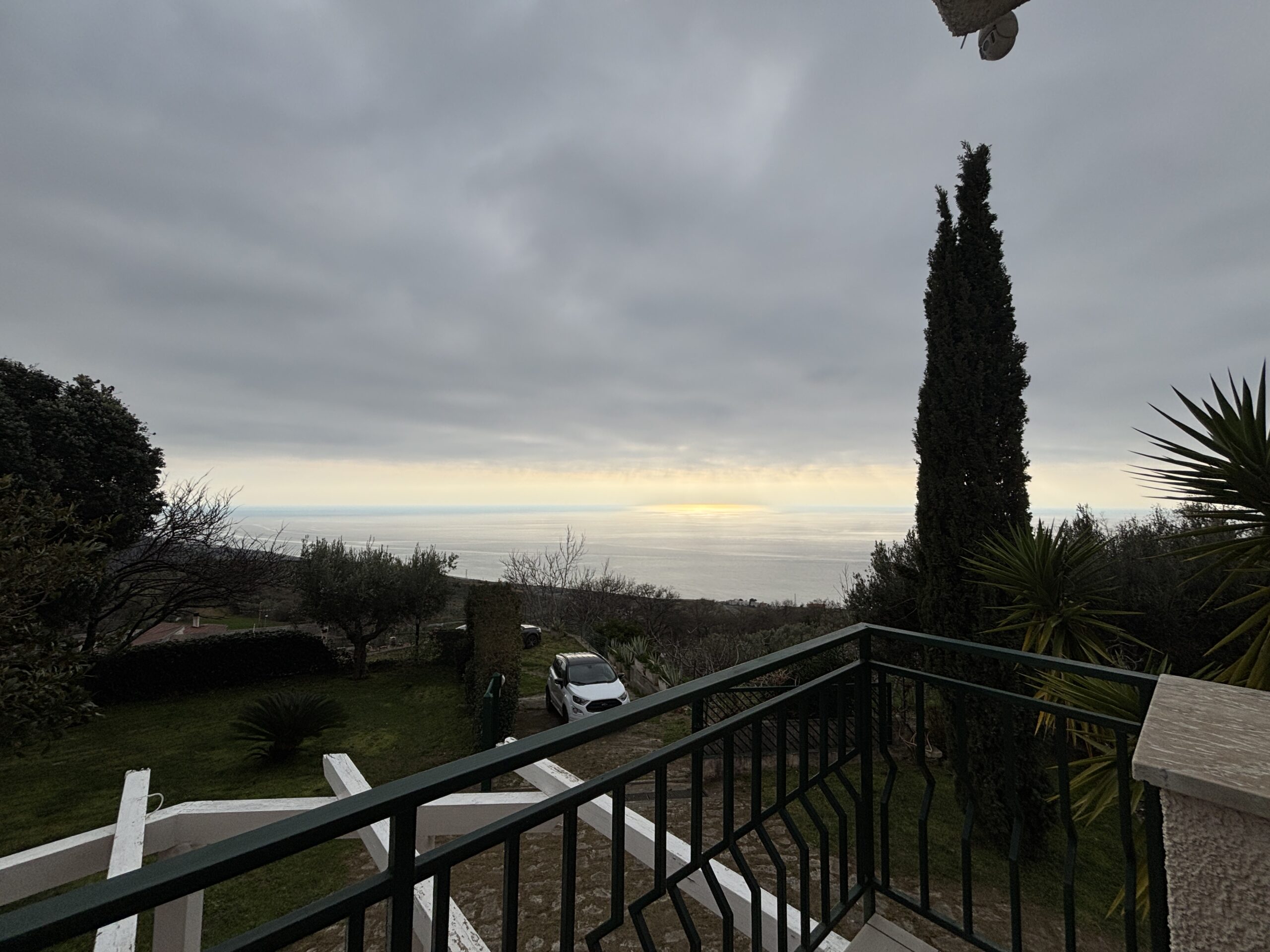 Fantastic property with views of the Tyrrhenian Sea