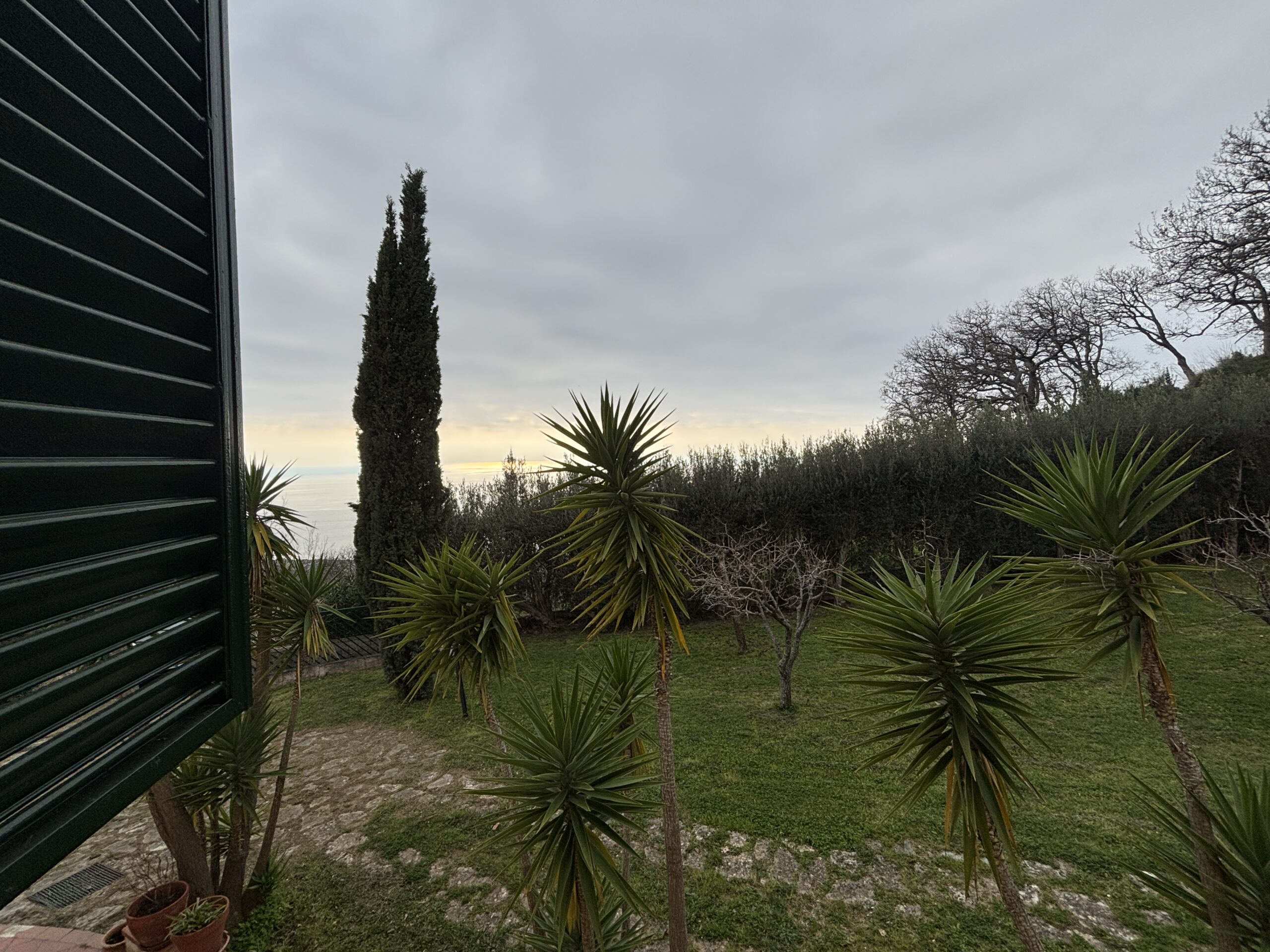 Fantastic property with views of the Tyrrhenian Sea