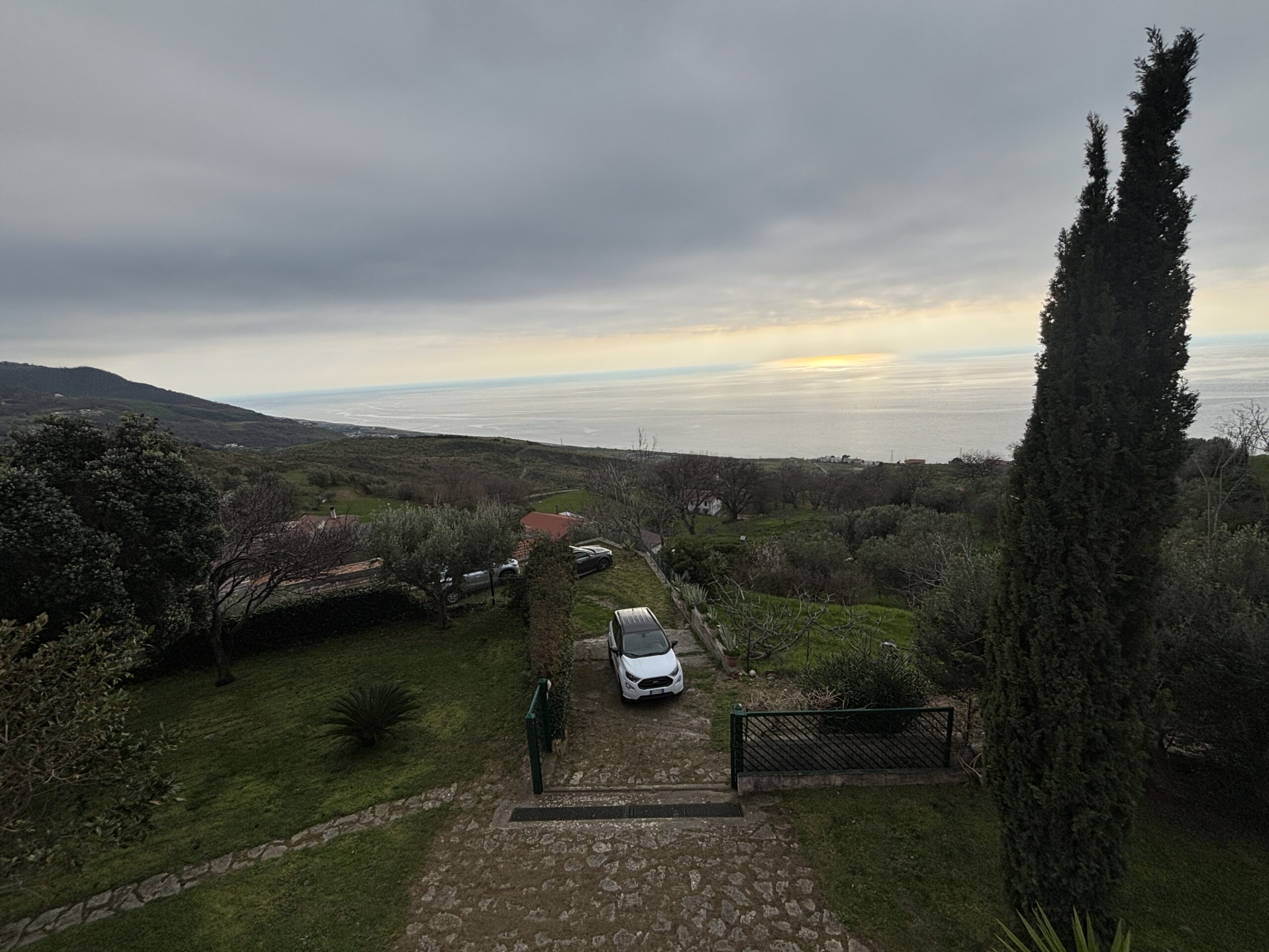 Fantastic property with views of the Tyrrhenian Sea