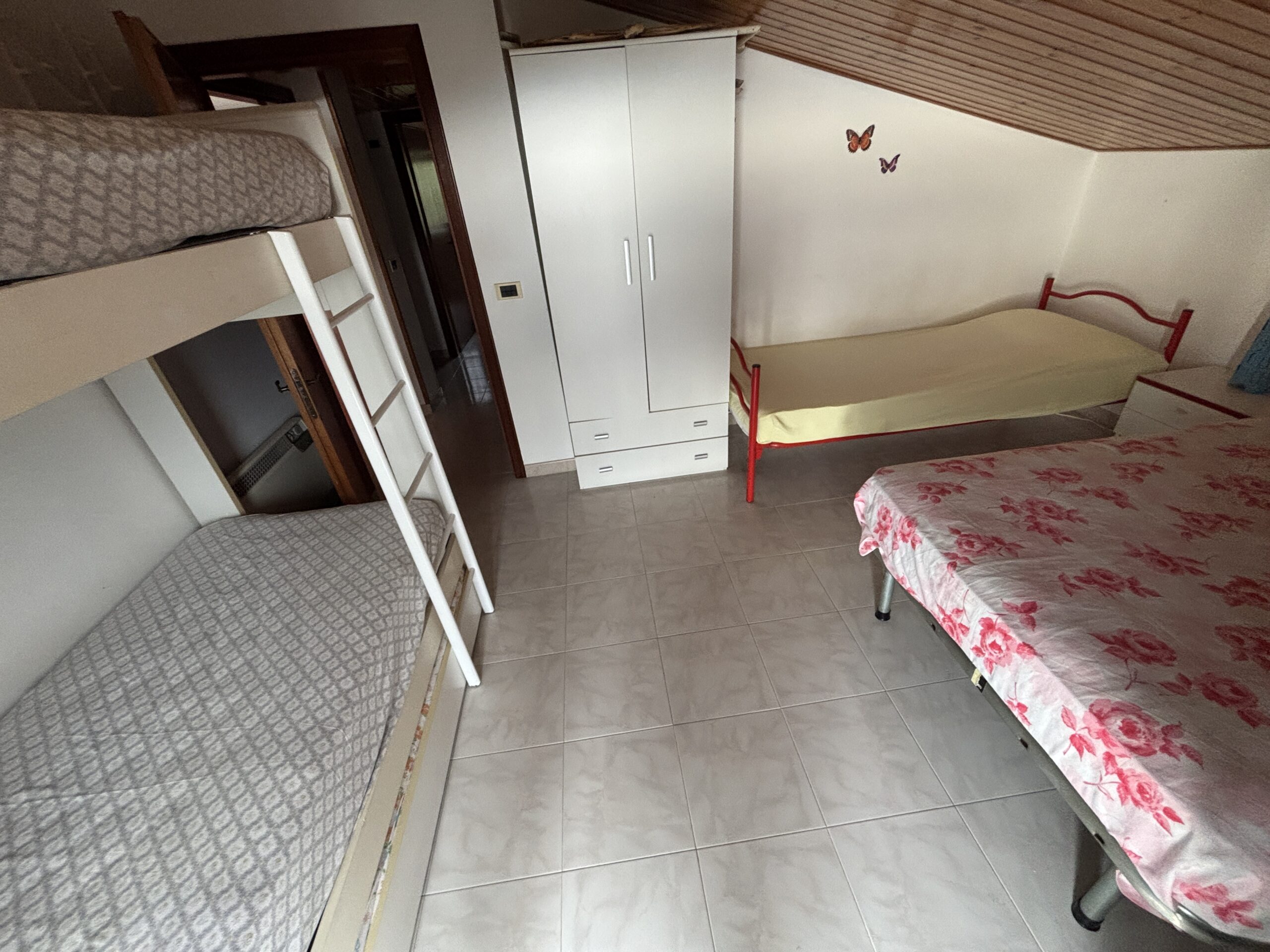 Fantastic property with views of the Tyrrhenian Sea