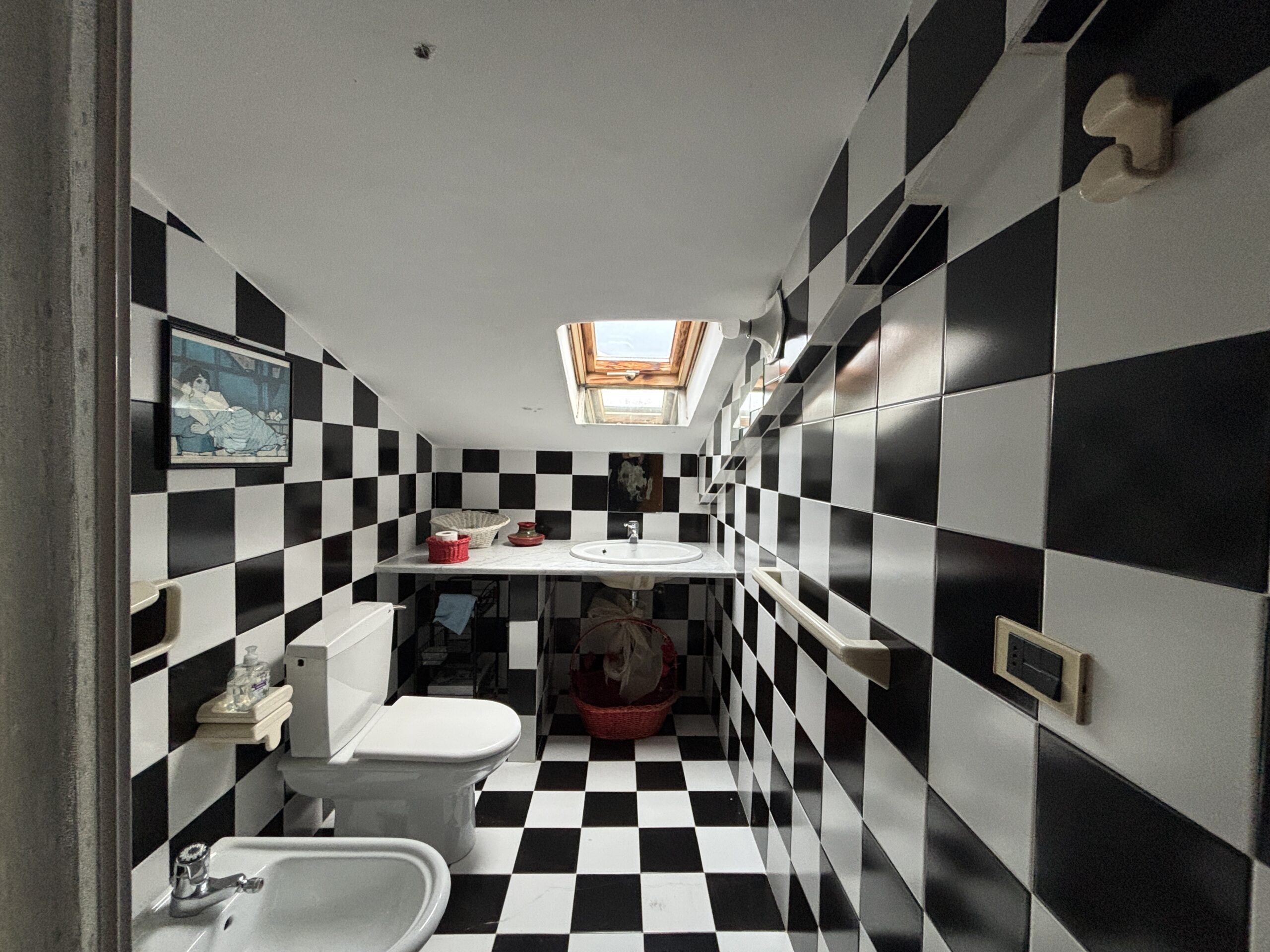 Fantastic property with views of the Tyrrhenian Sea