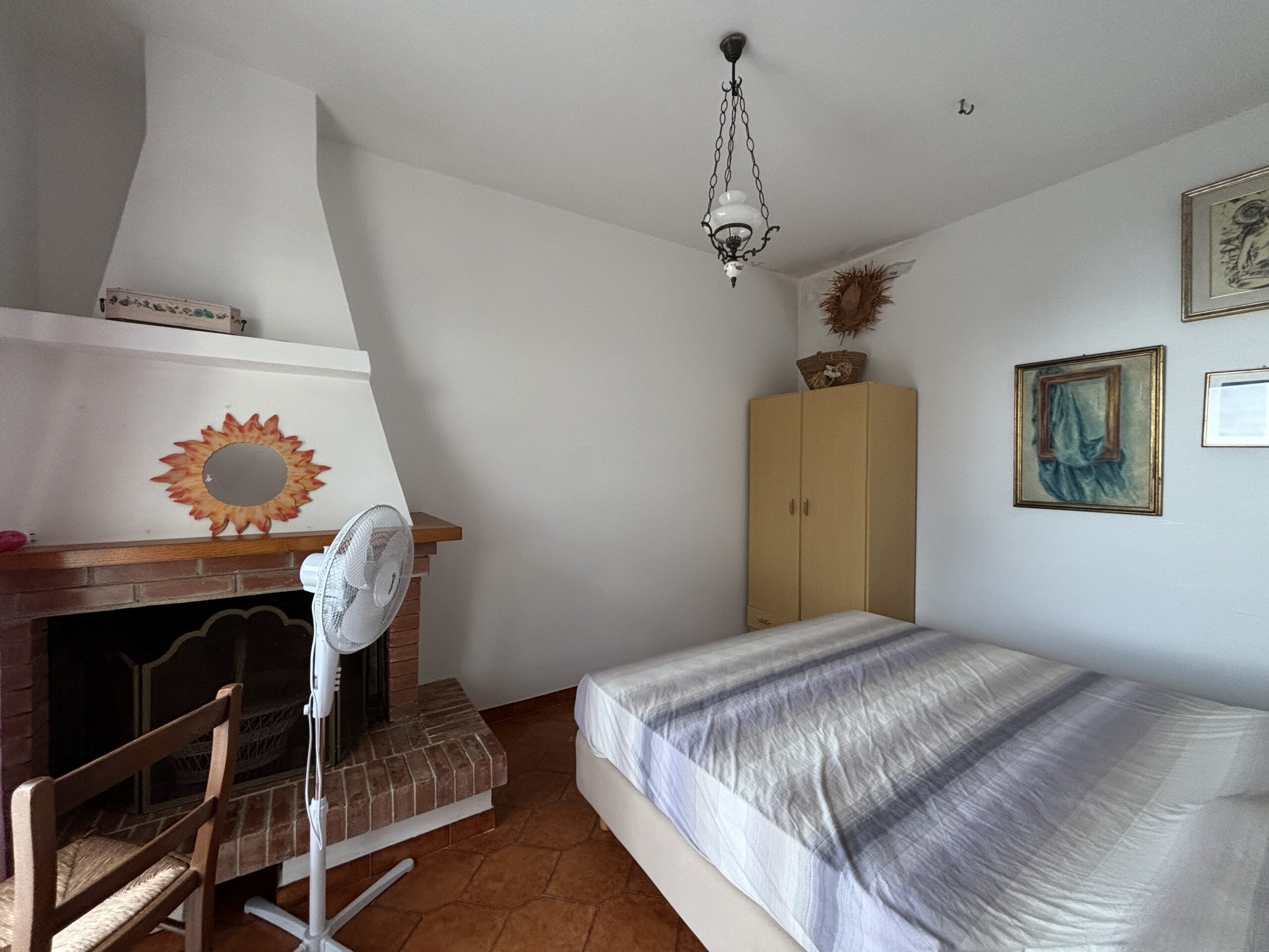 Fantastic property with views of the Tyrrhenian Sea