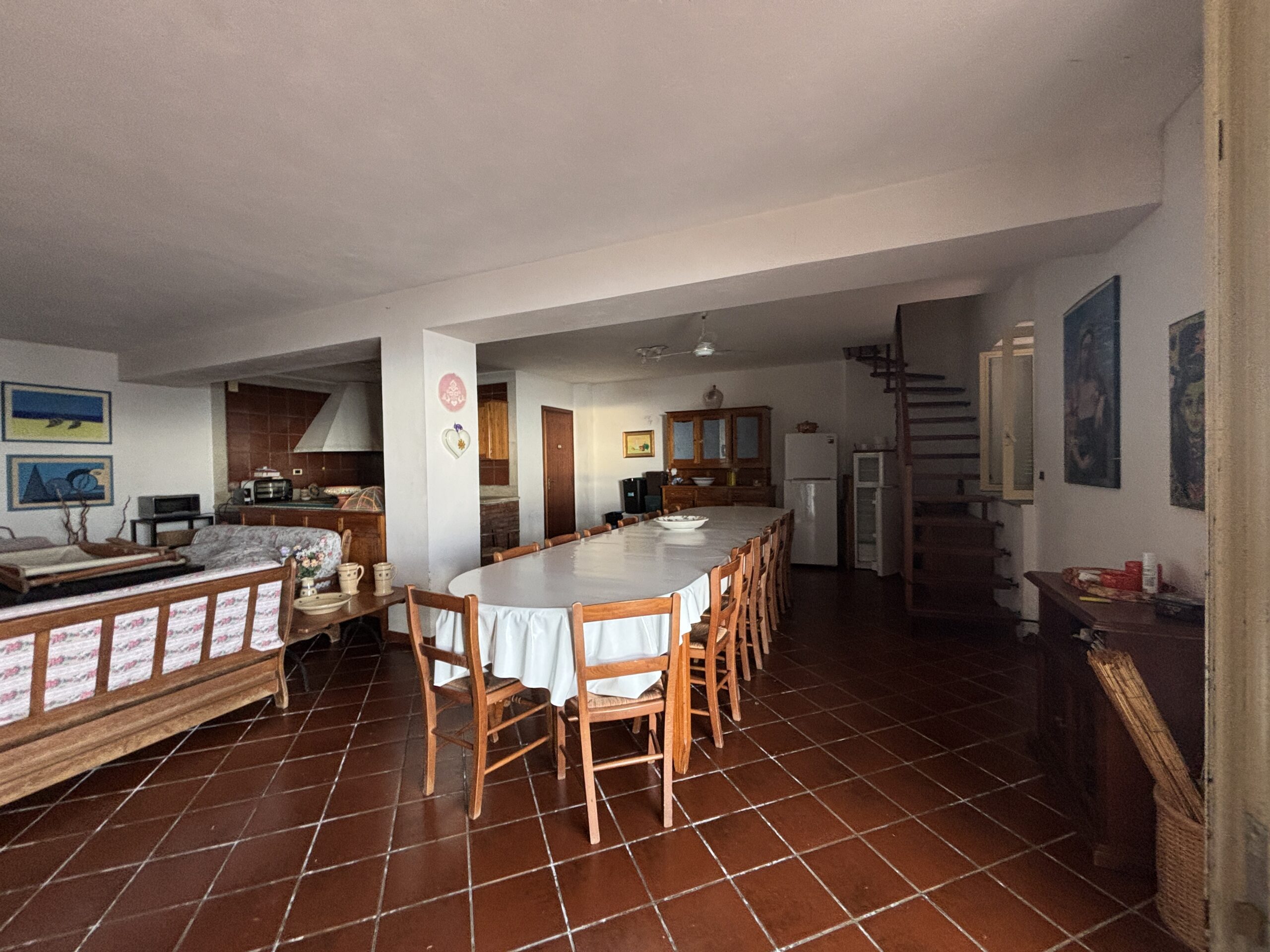 Fantastic property with views of the Tyrrhenian Sea