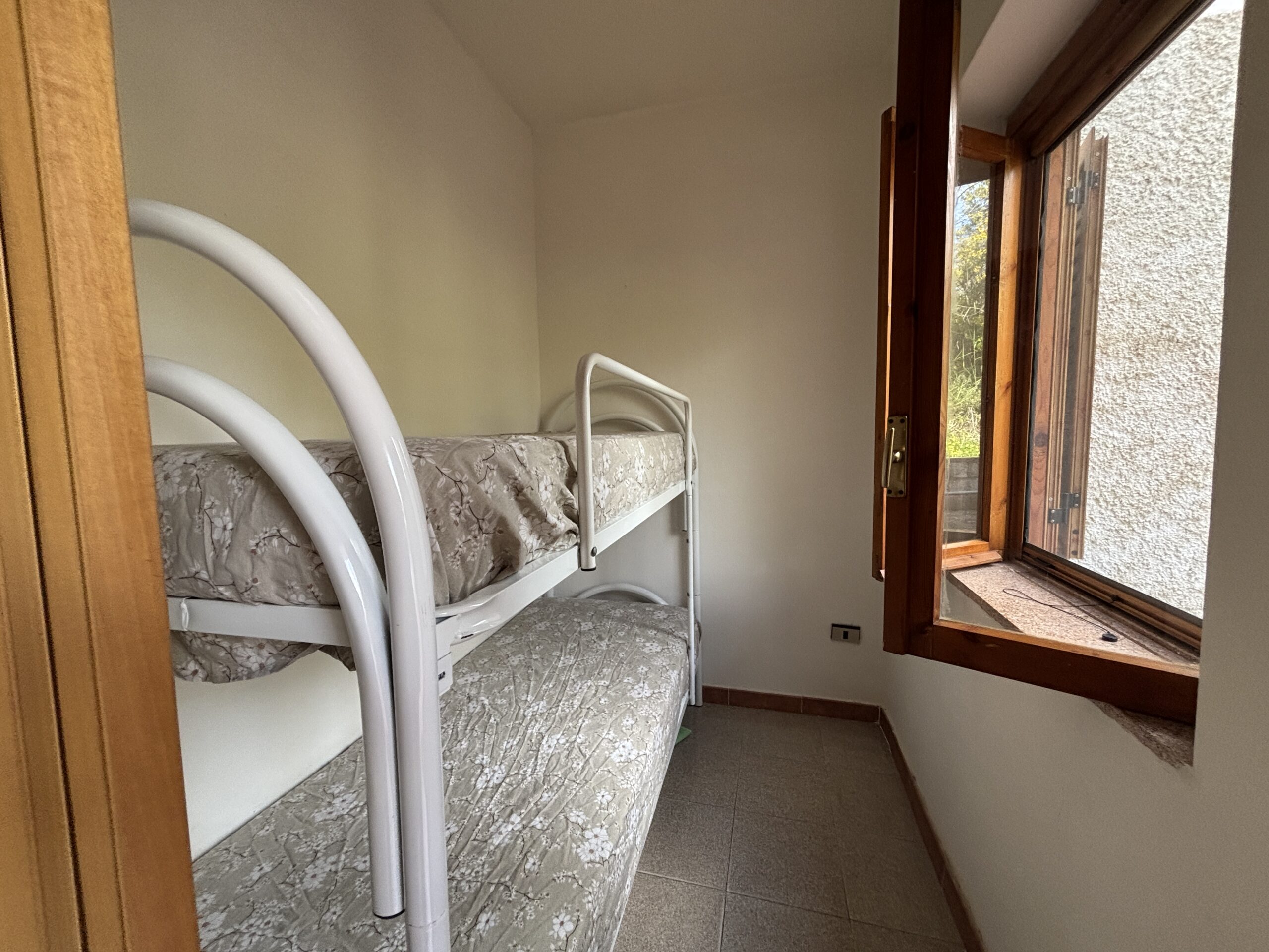 Bright house with sea view