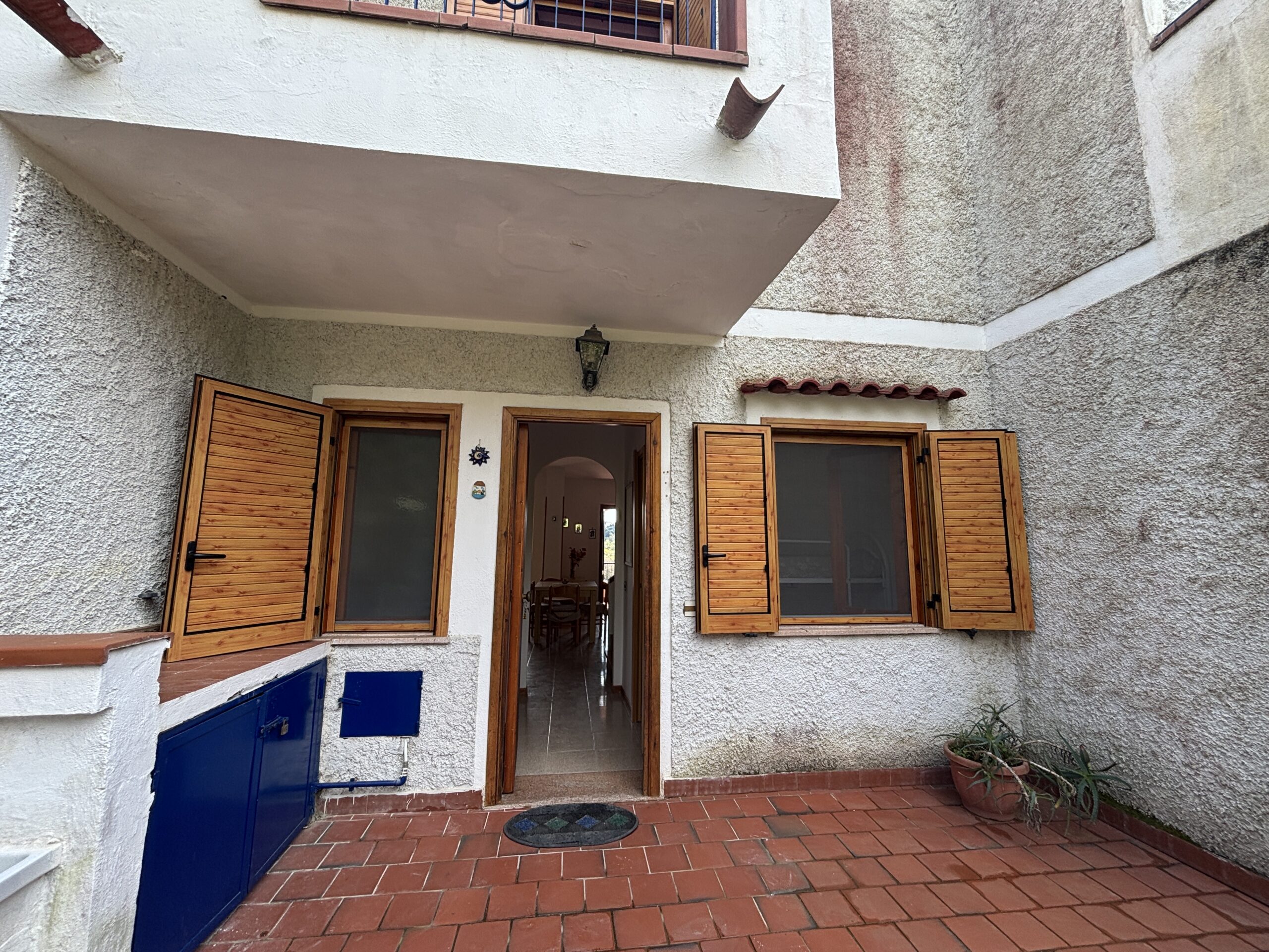 Bright house with sea view