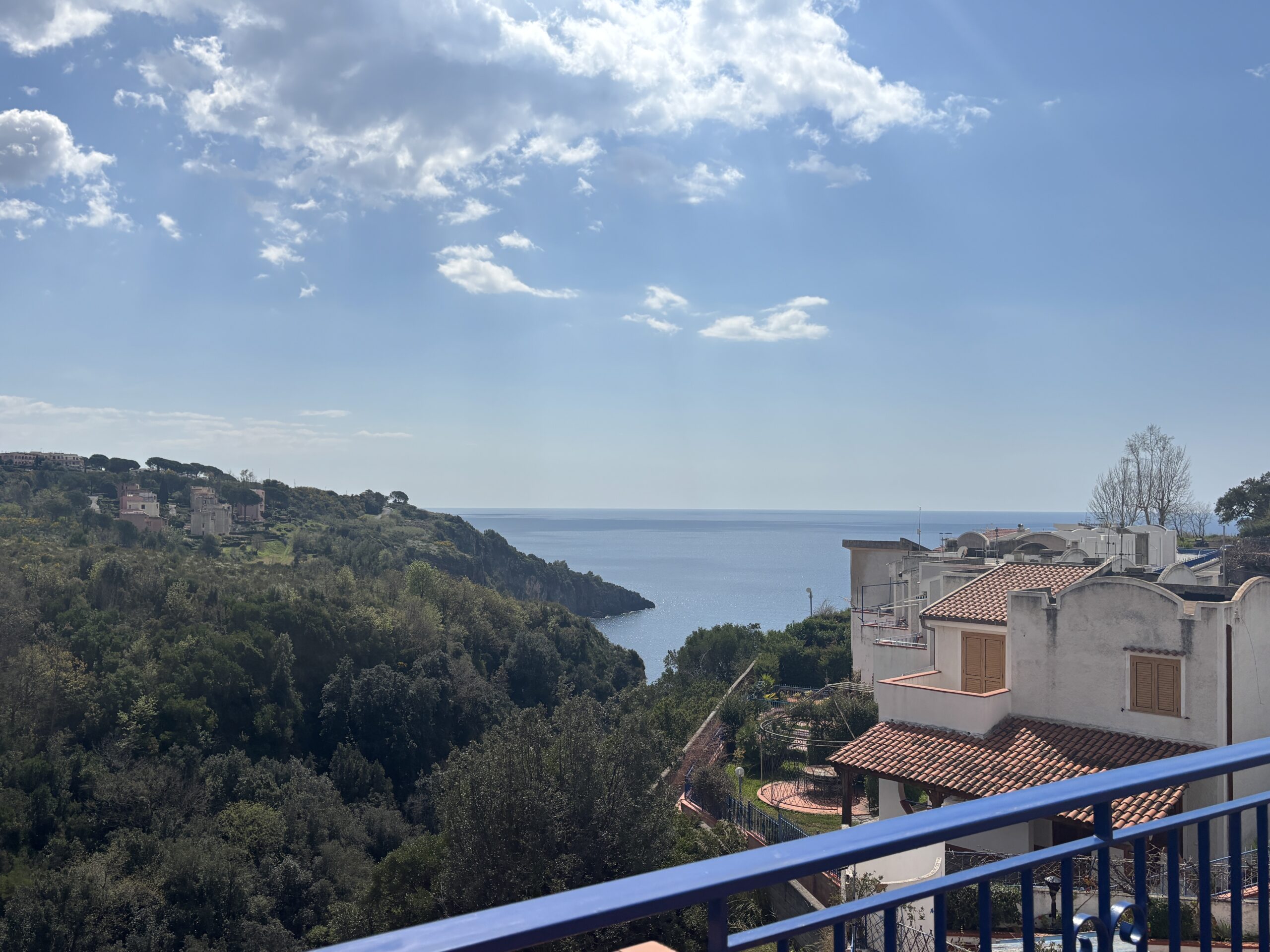 Bright house with sea view