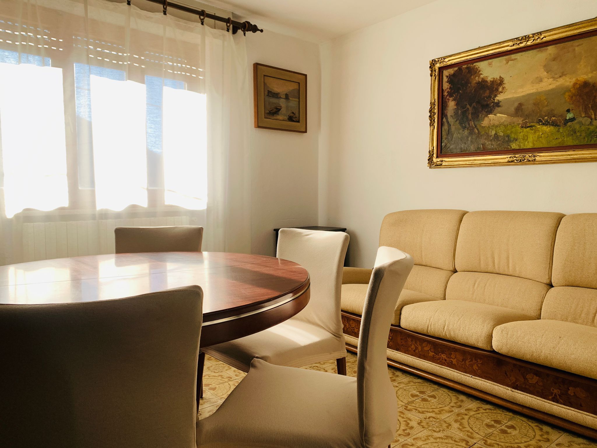 Detached house with a lake view