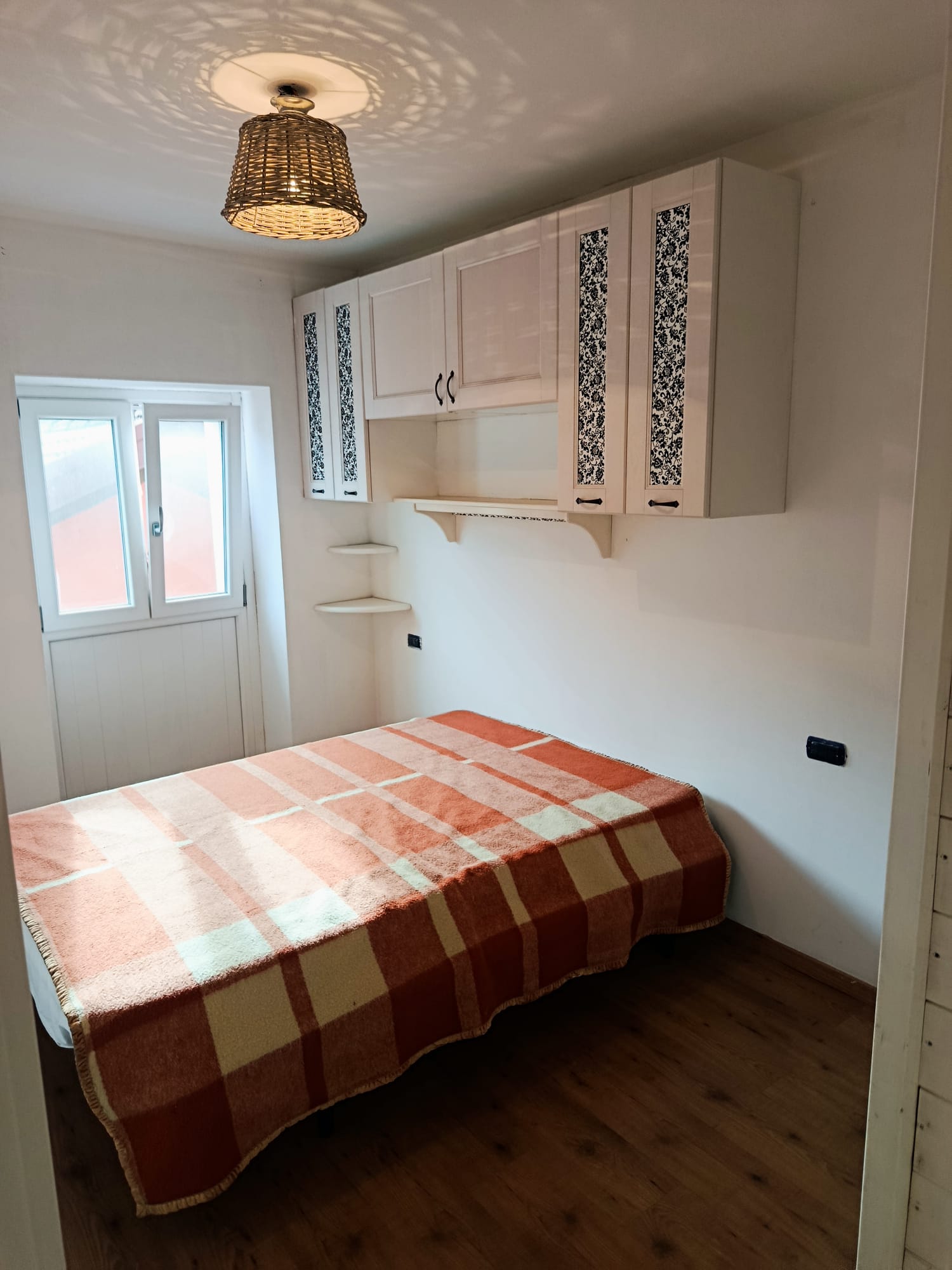 Apartment renovated a few steps from Lake Como