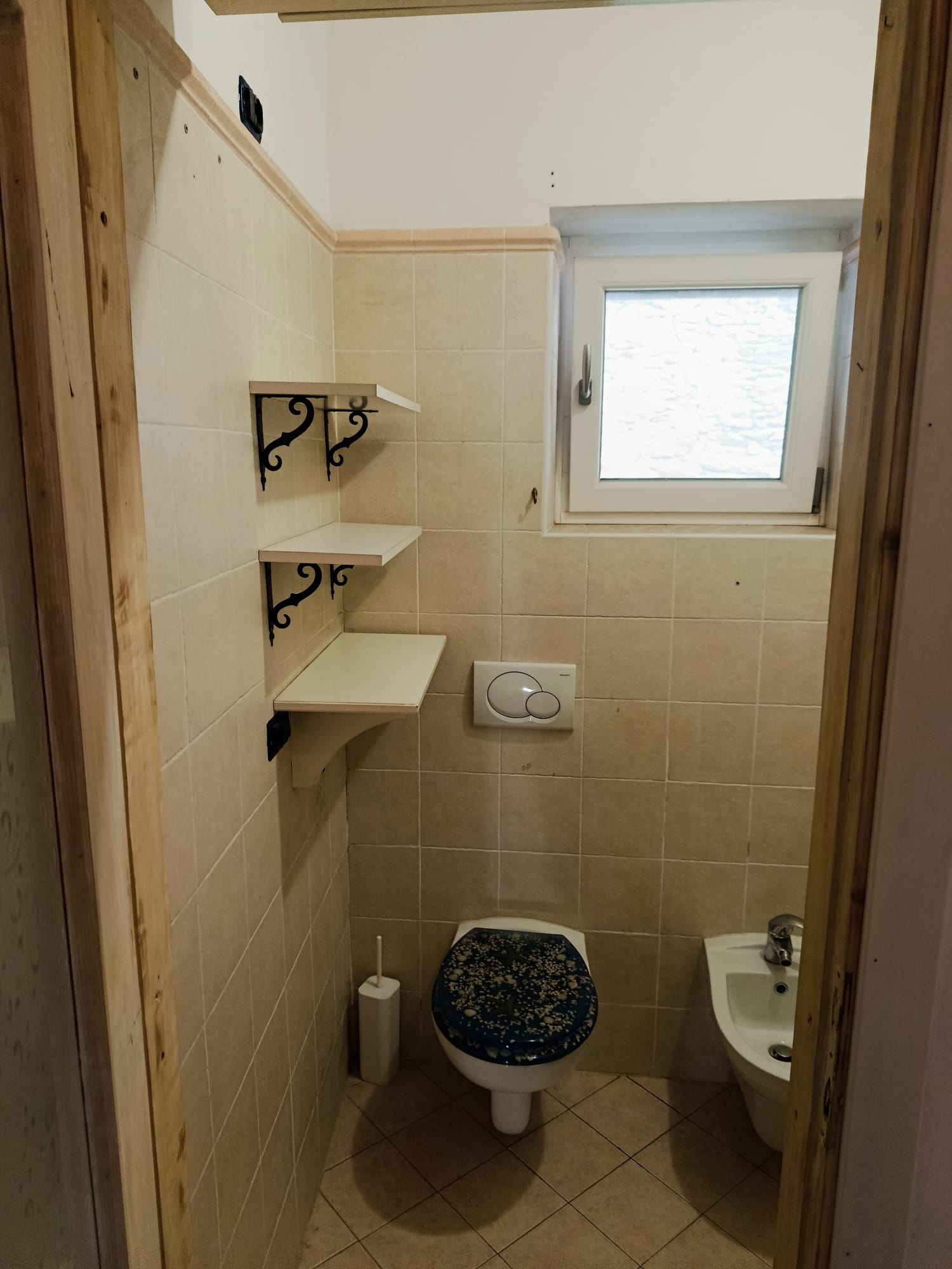 Apartment renovated a few steps from Lake Como