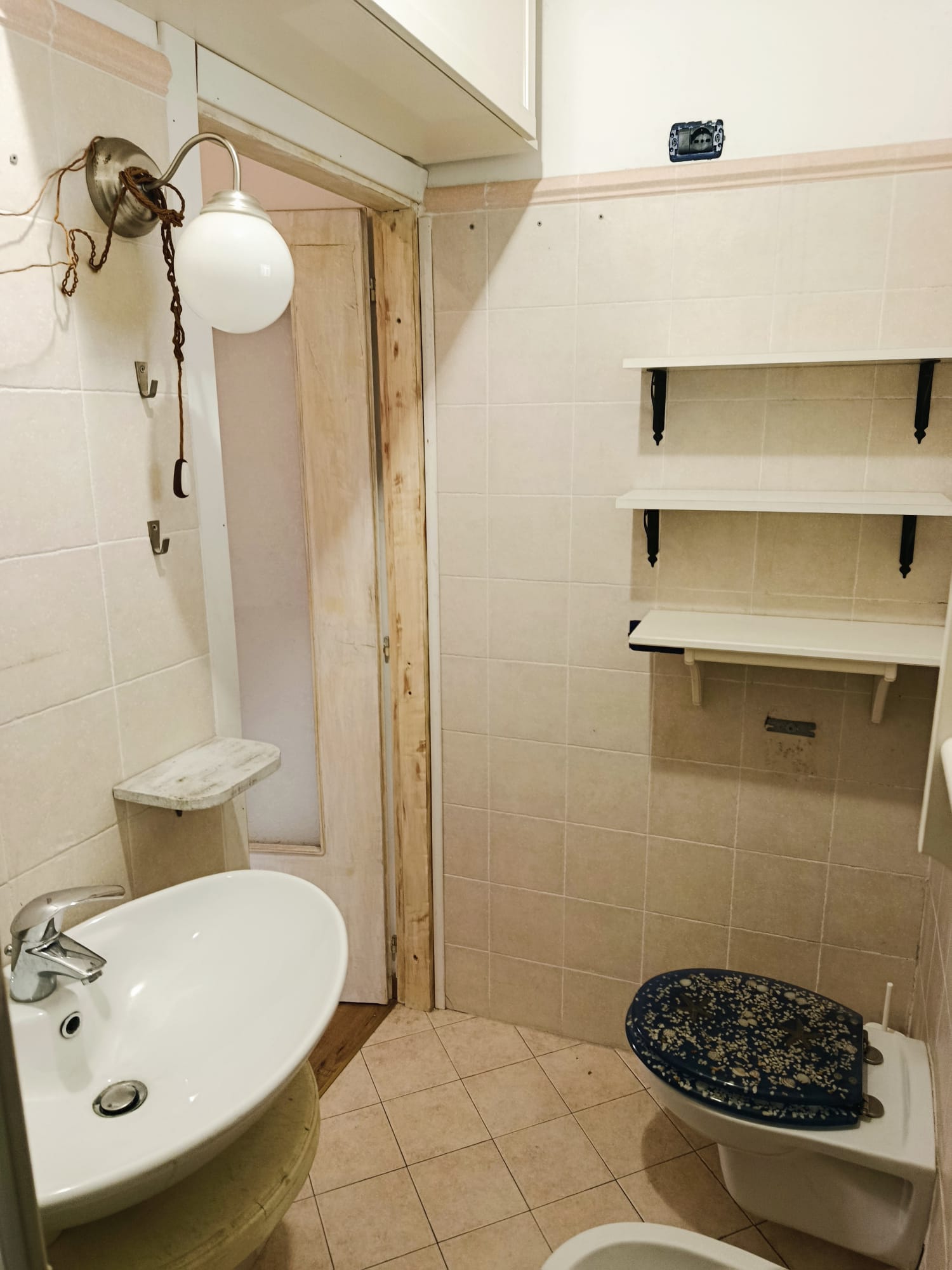 Apartment renovated a few steps from Lake Como