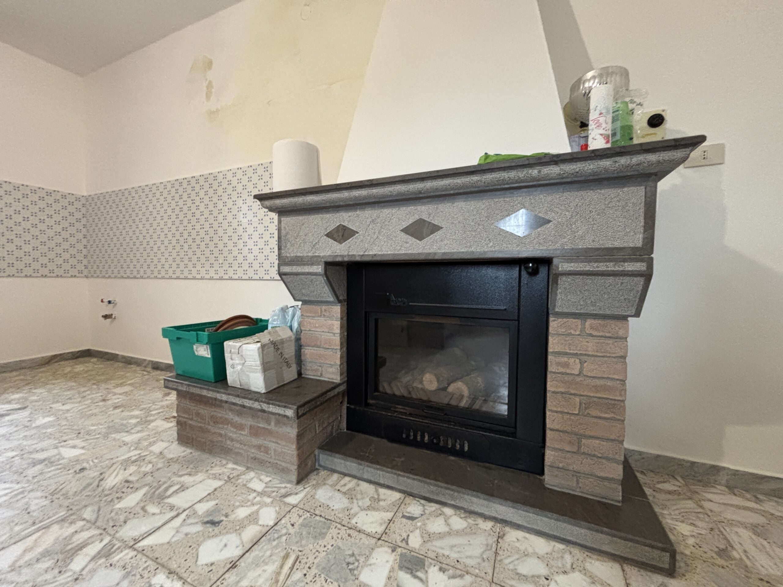 Ampia casa già pronta a Galdo, con garage