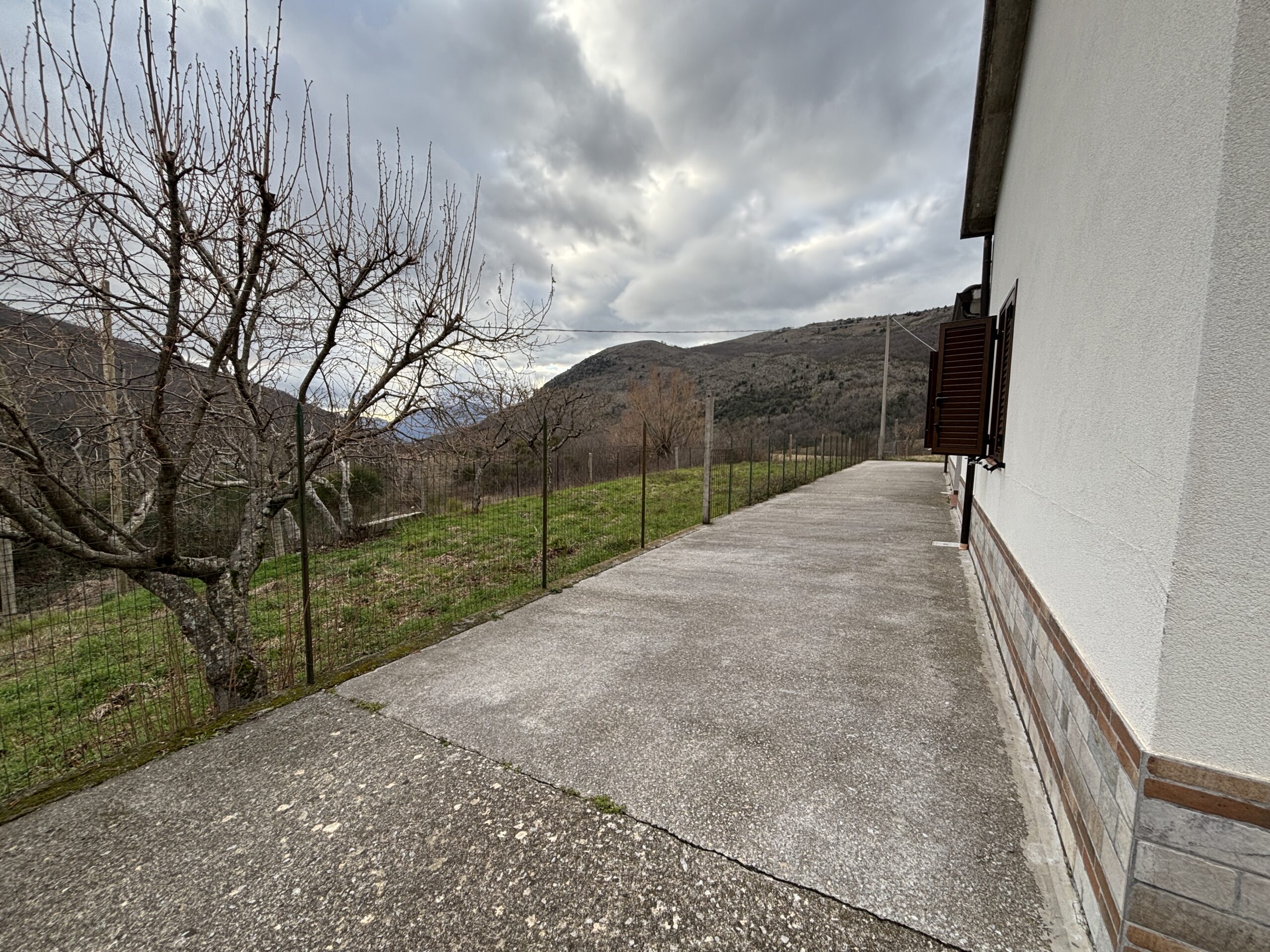 Ampia casa già pronta a Galdo, con garage