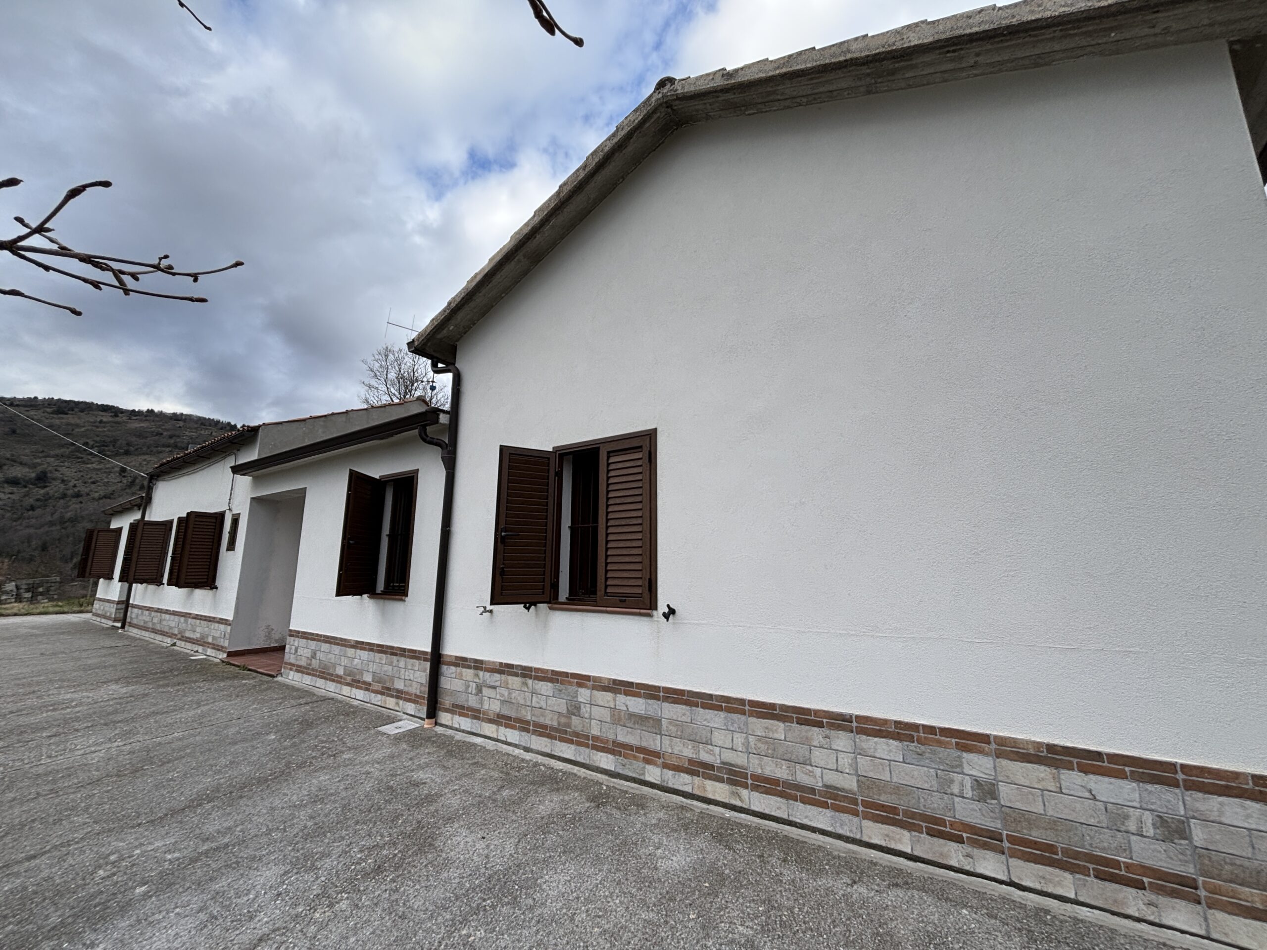 Ampia casa già pronta a Galdo, con garage