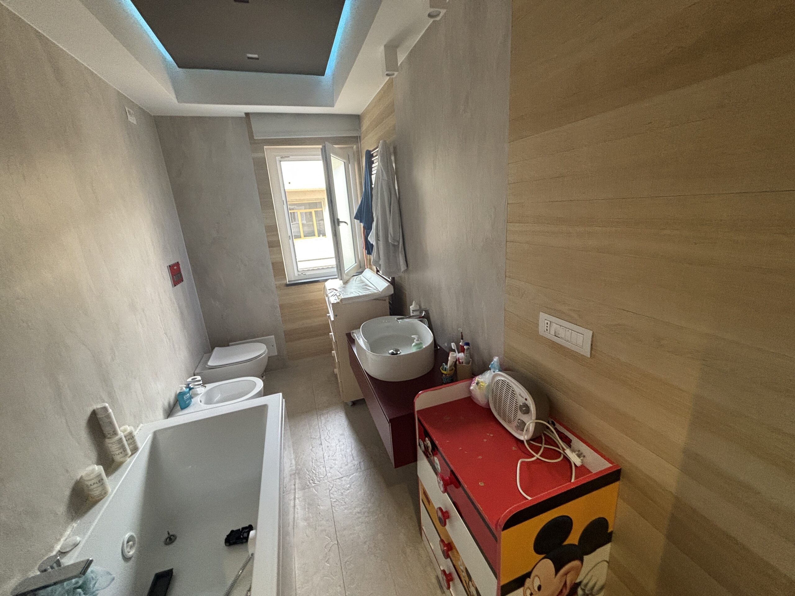 A fully equipped flat, ready to move into