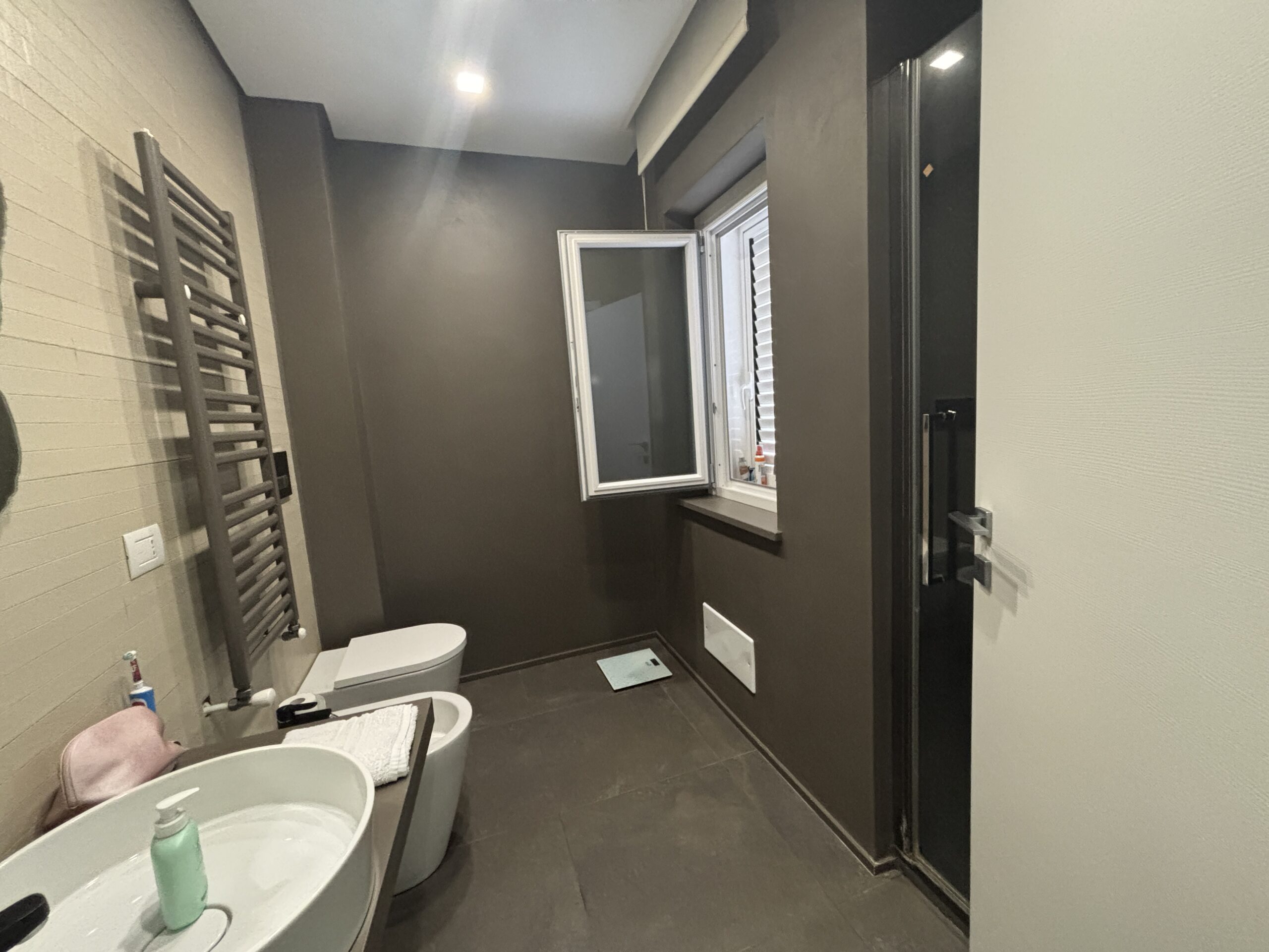 A fully equipped flat, ready to move into