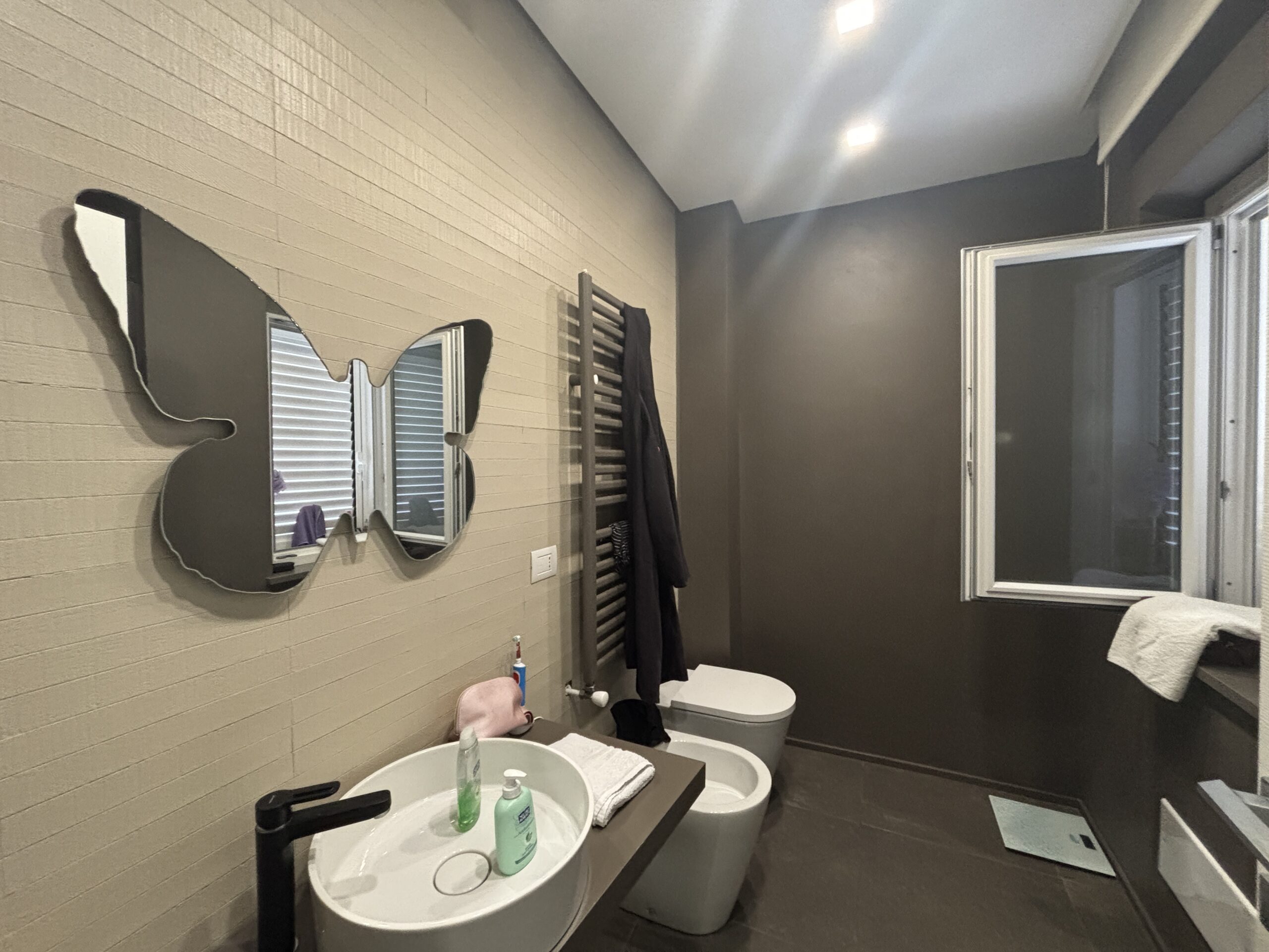 A fully equipped flat, ready to move into