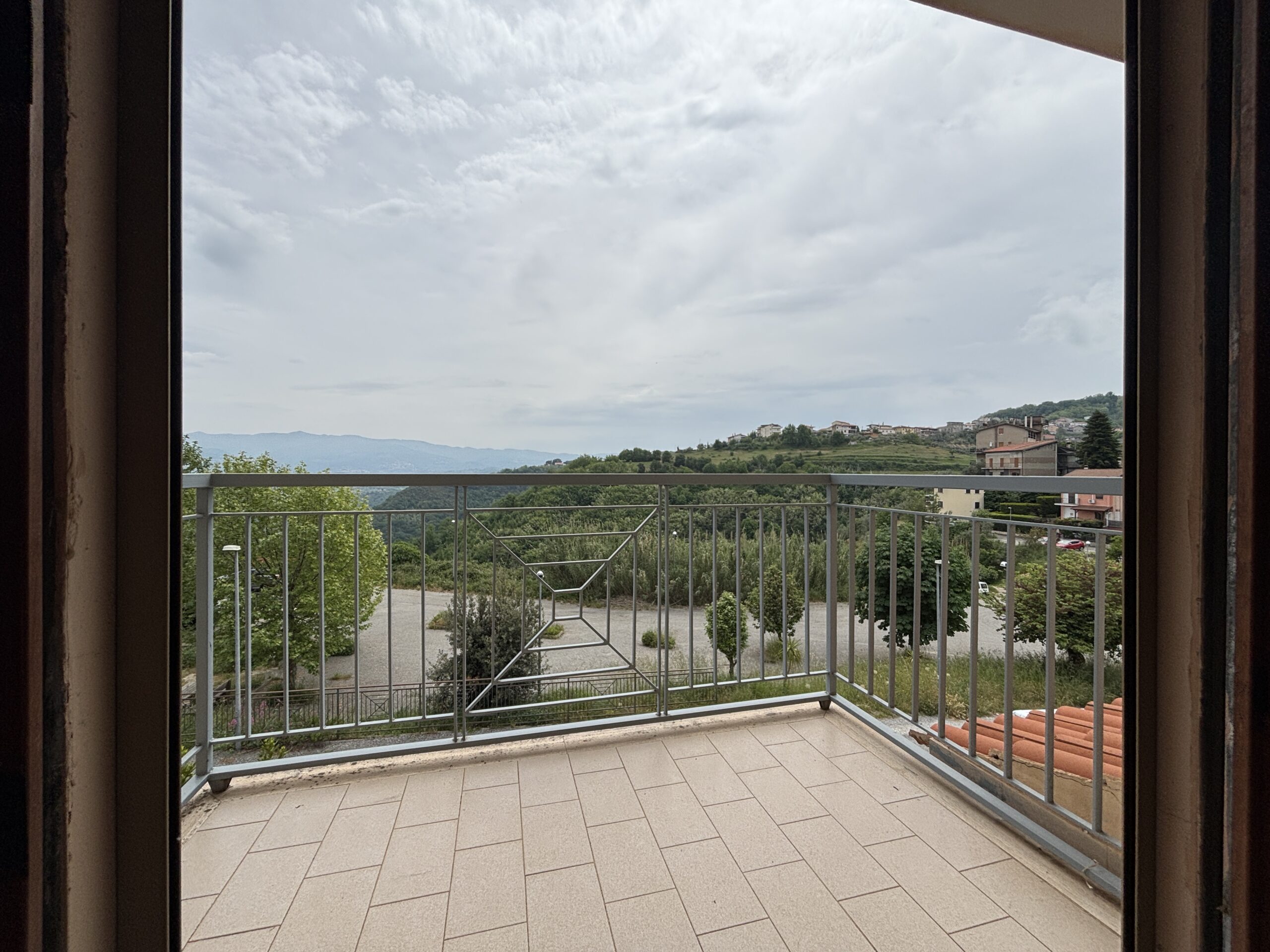 Ampia proprietà, con giardino e arredi di alta qualità
