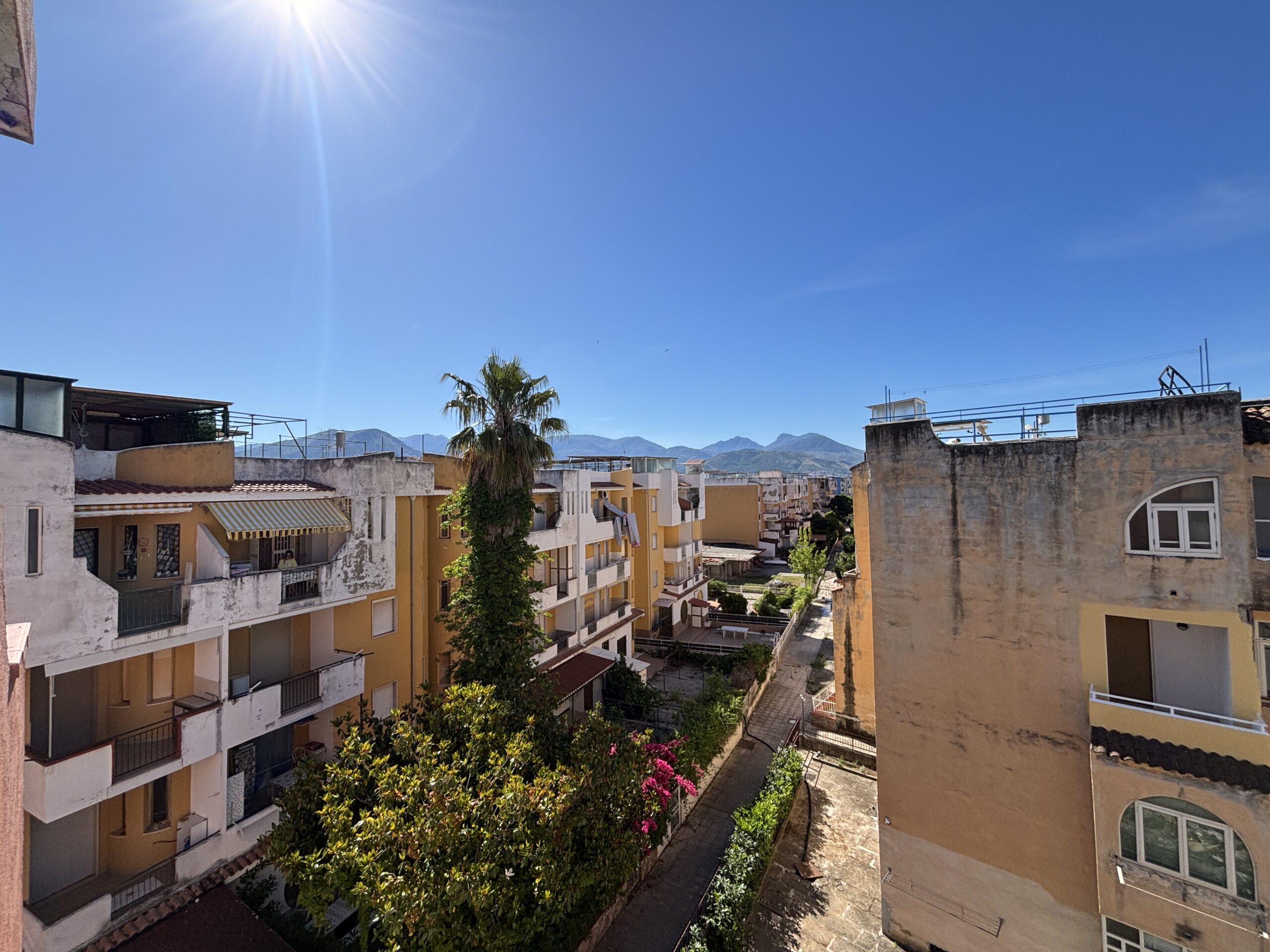 A flat on the third floor with a fantastic terrace