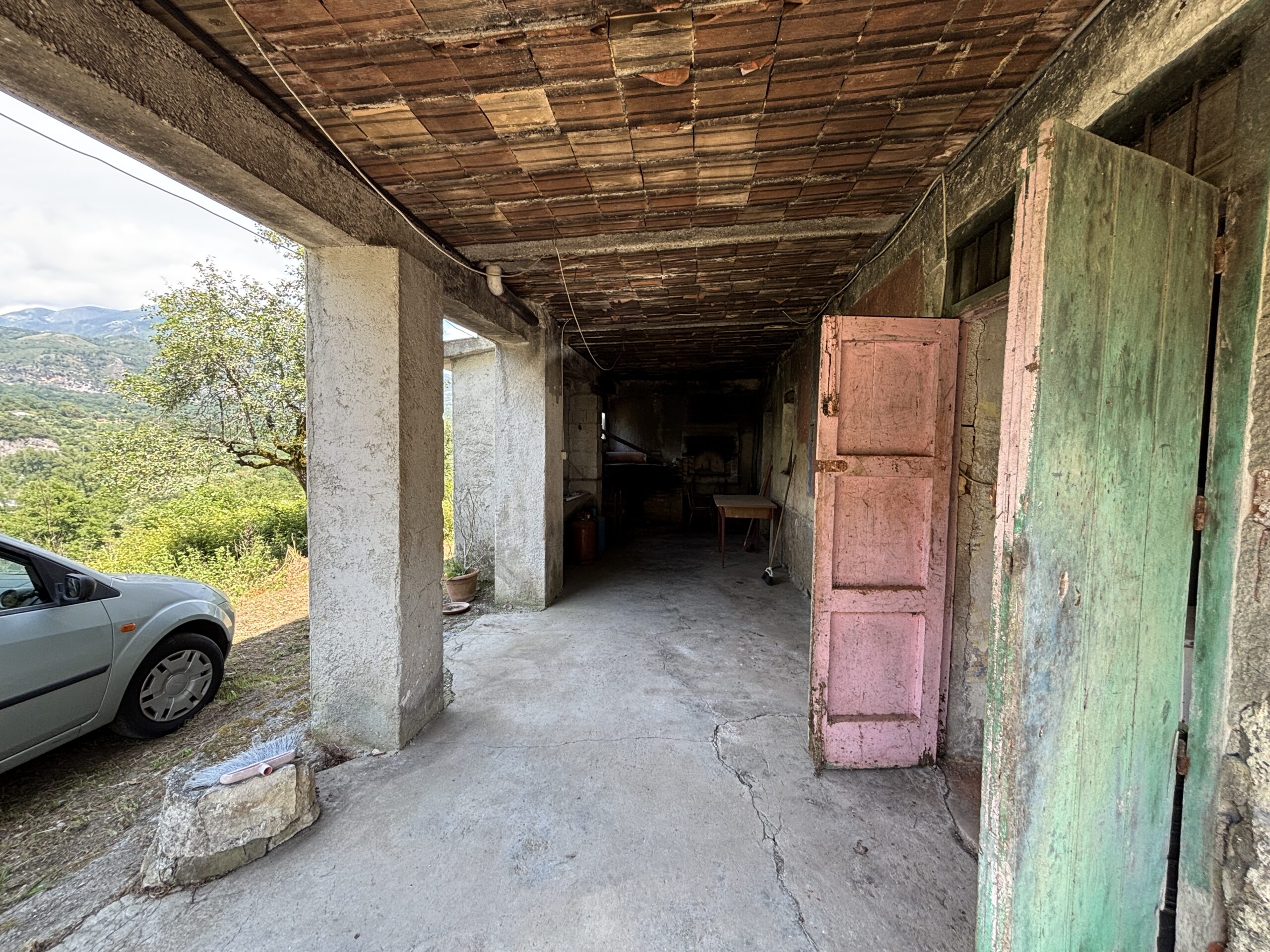 Dom położony wśród natury w Rivello