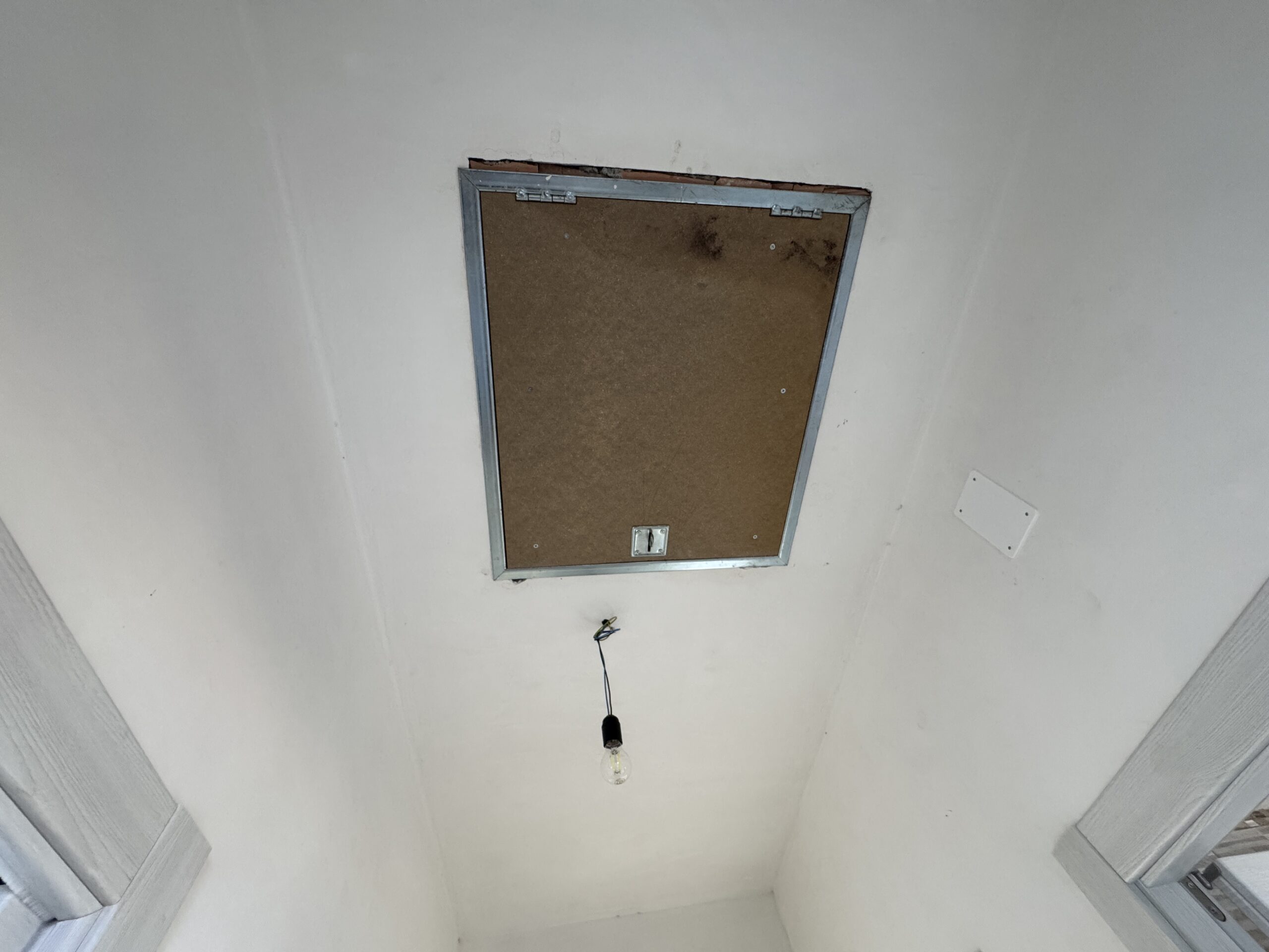 A flat with a view of the Tyrrhenian Sea and the island of Dino