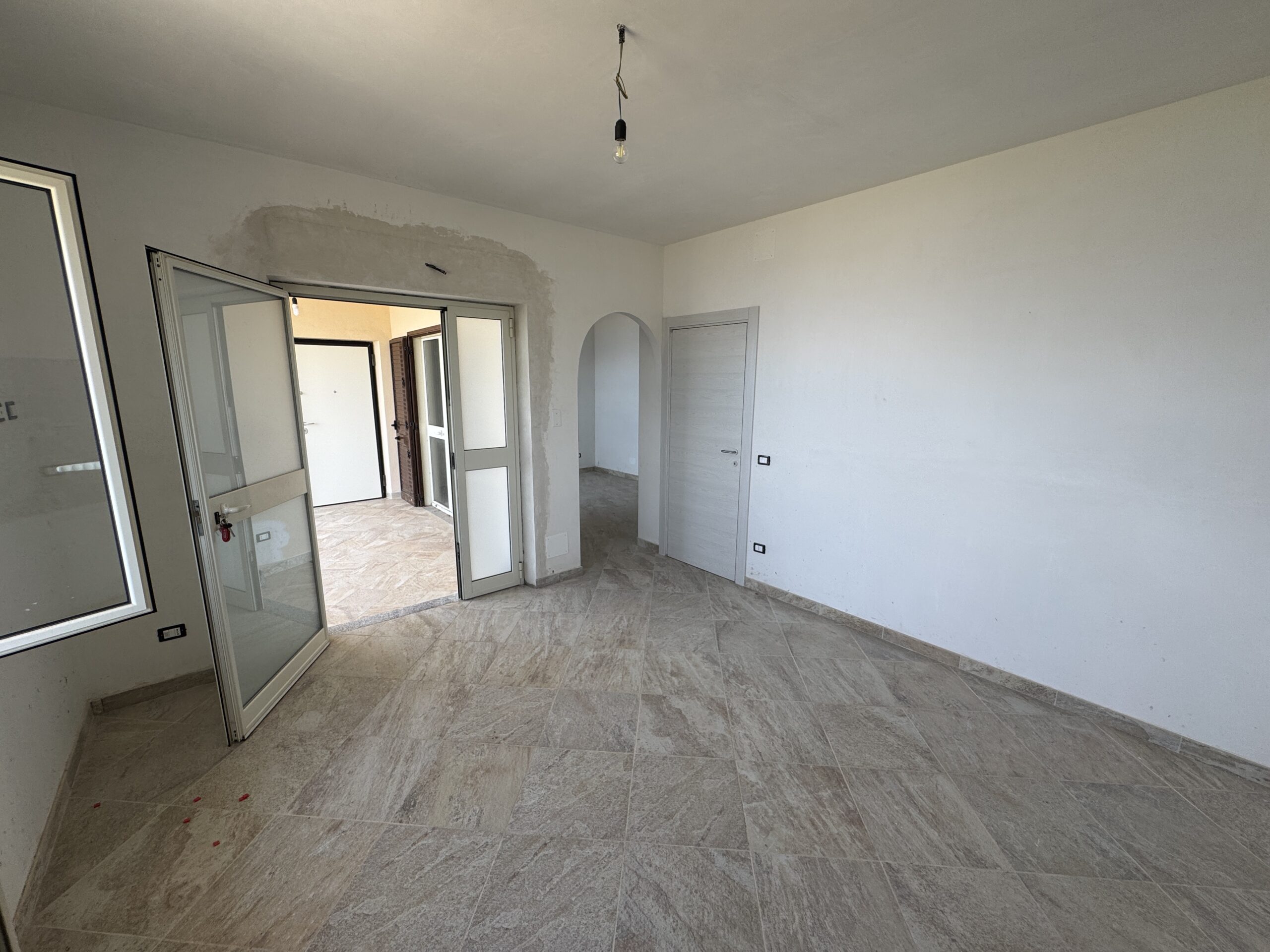 A flat with a view of the Tyrrhenian Sea and the island of Dino