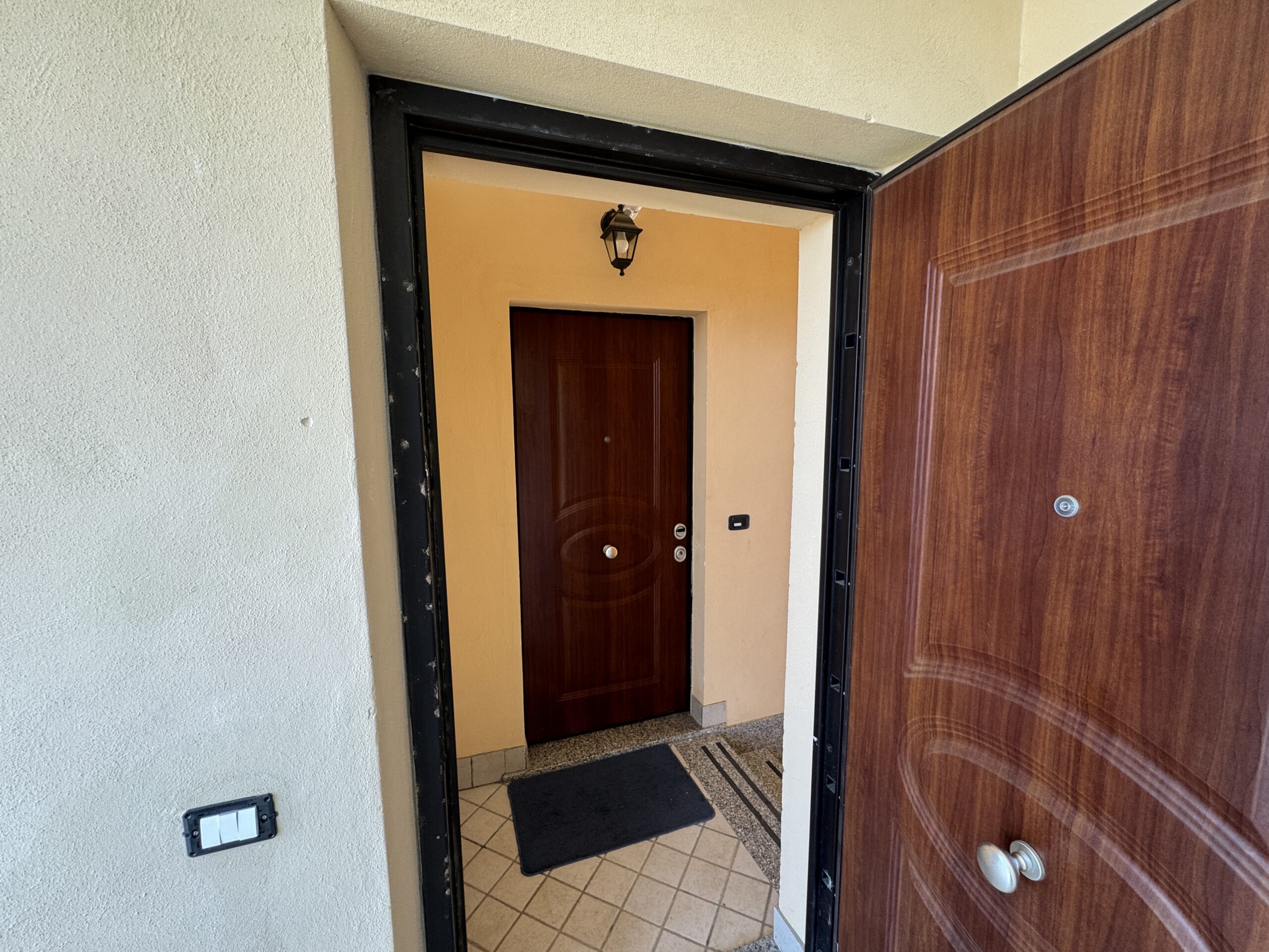 A flat with a view of the Tyrrhenian Sea and the island of Dino