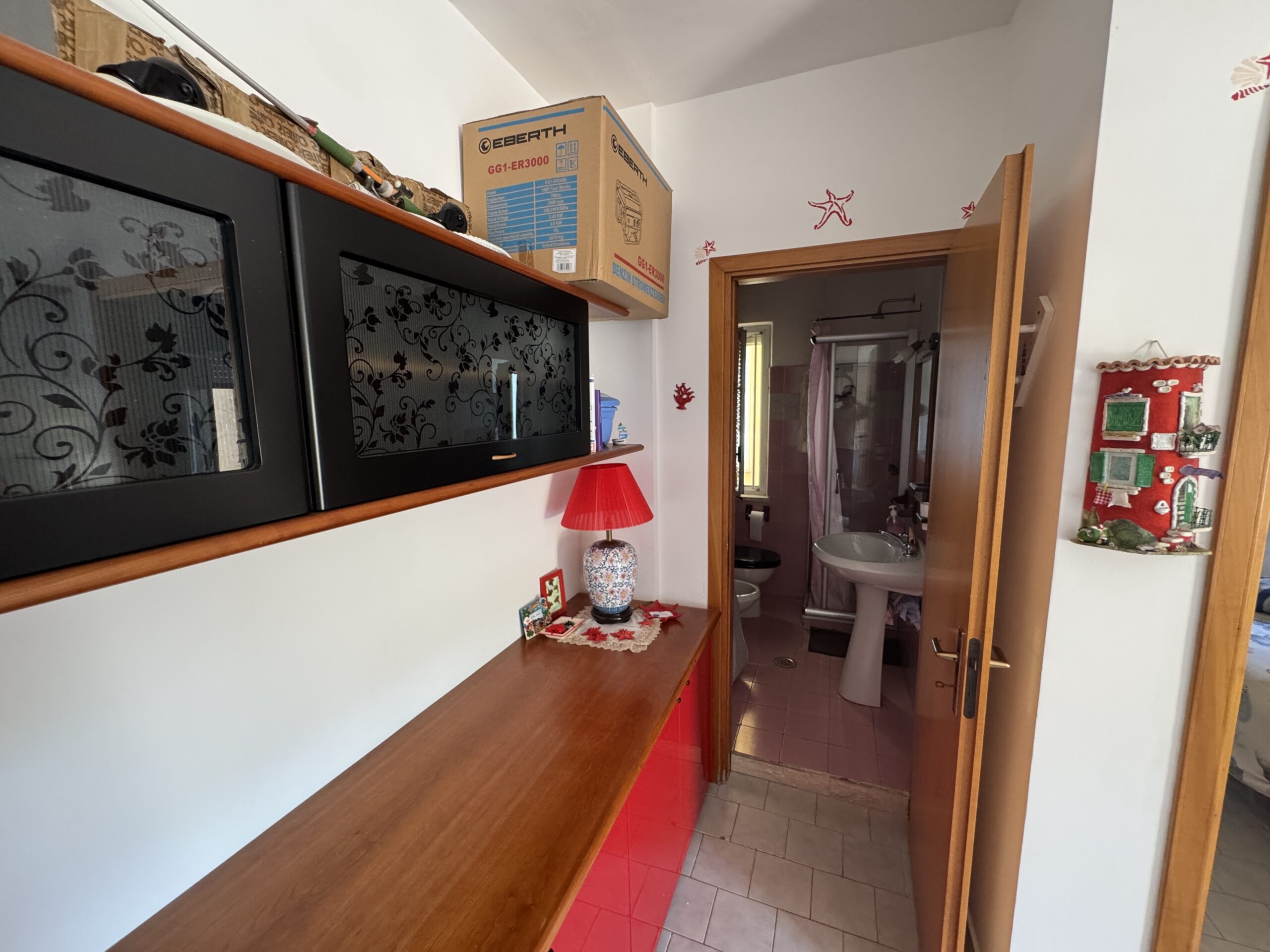 A comfortable flat 250 metres from the sea