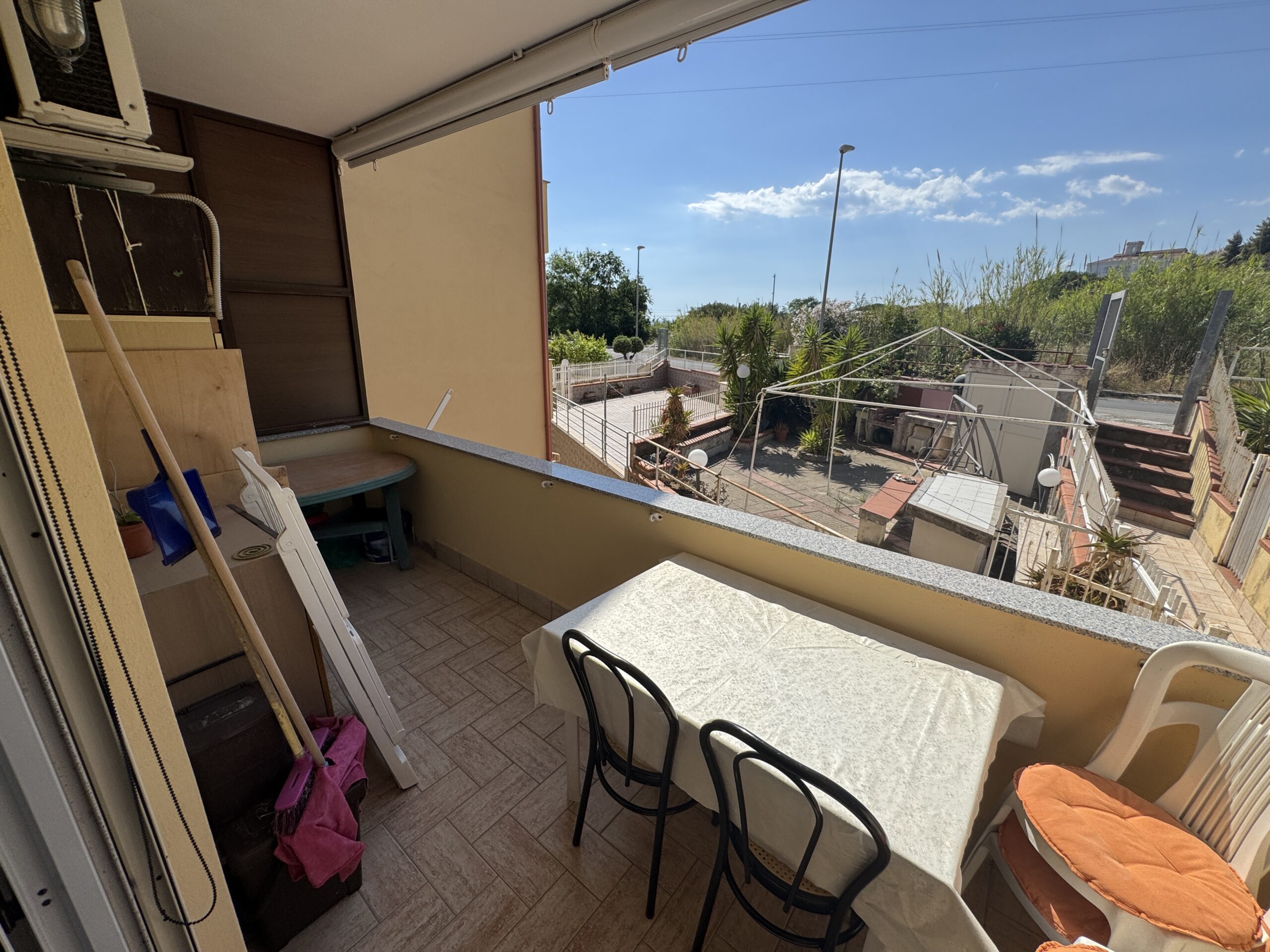 A comfortable flat 250 metres from the sea