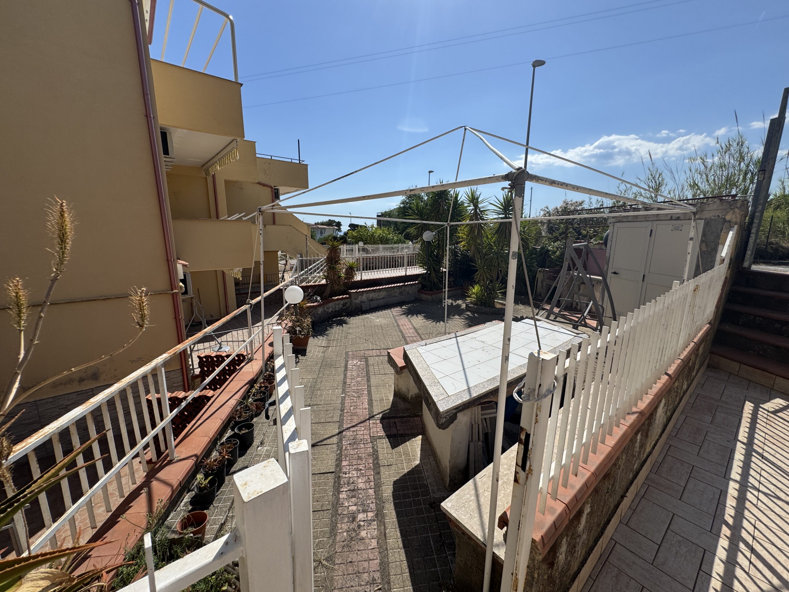 A comfortable flat 250 metres from the sea