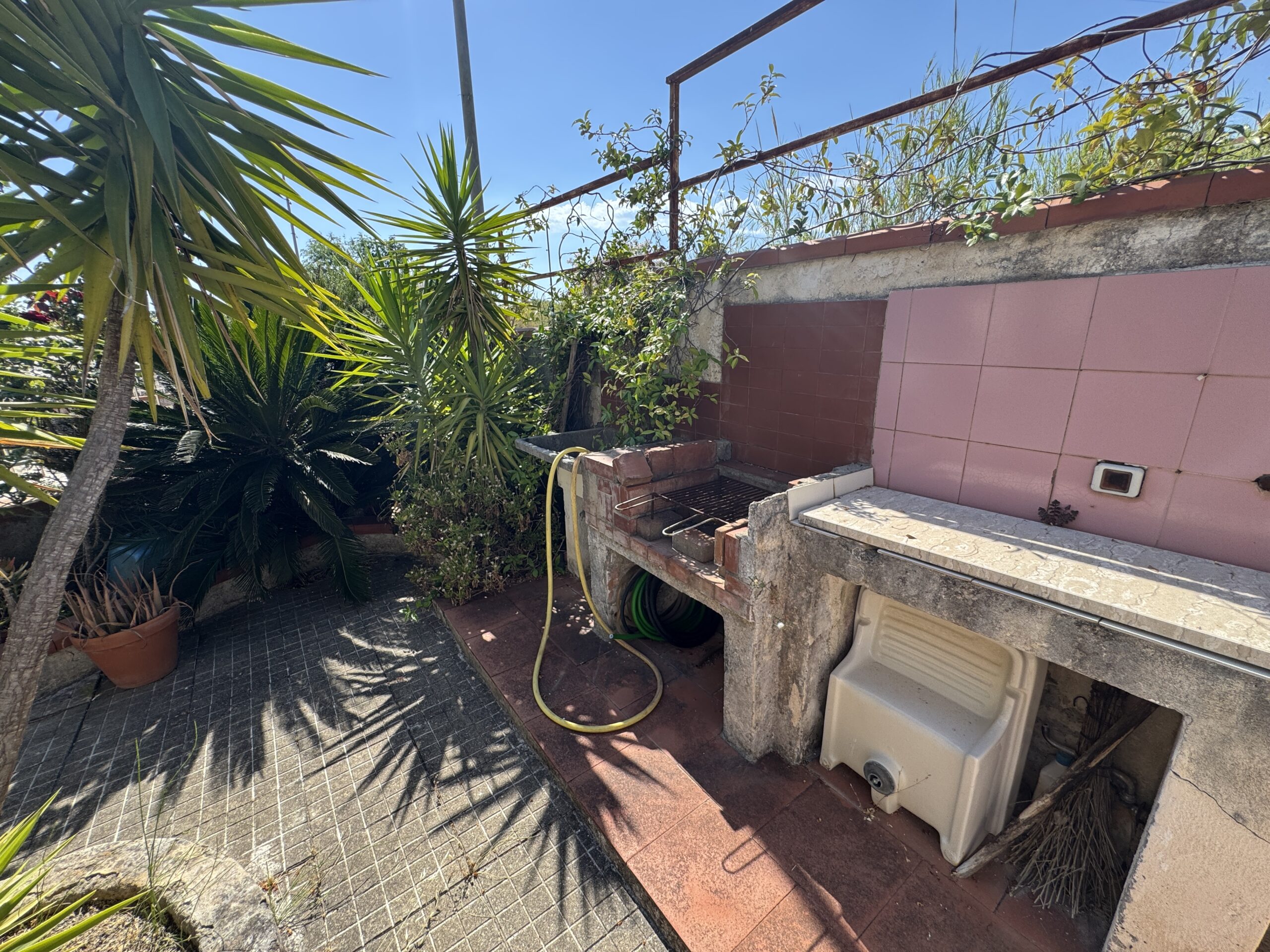 A comfortable flat 250 metres from the sea