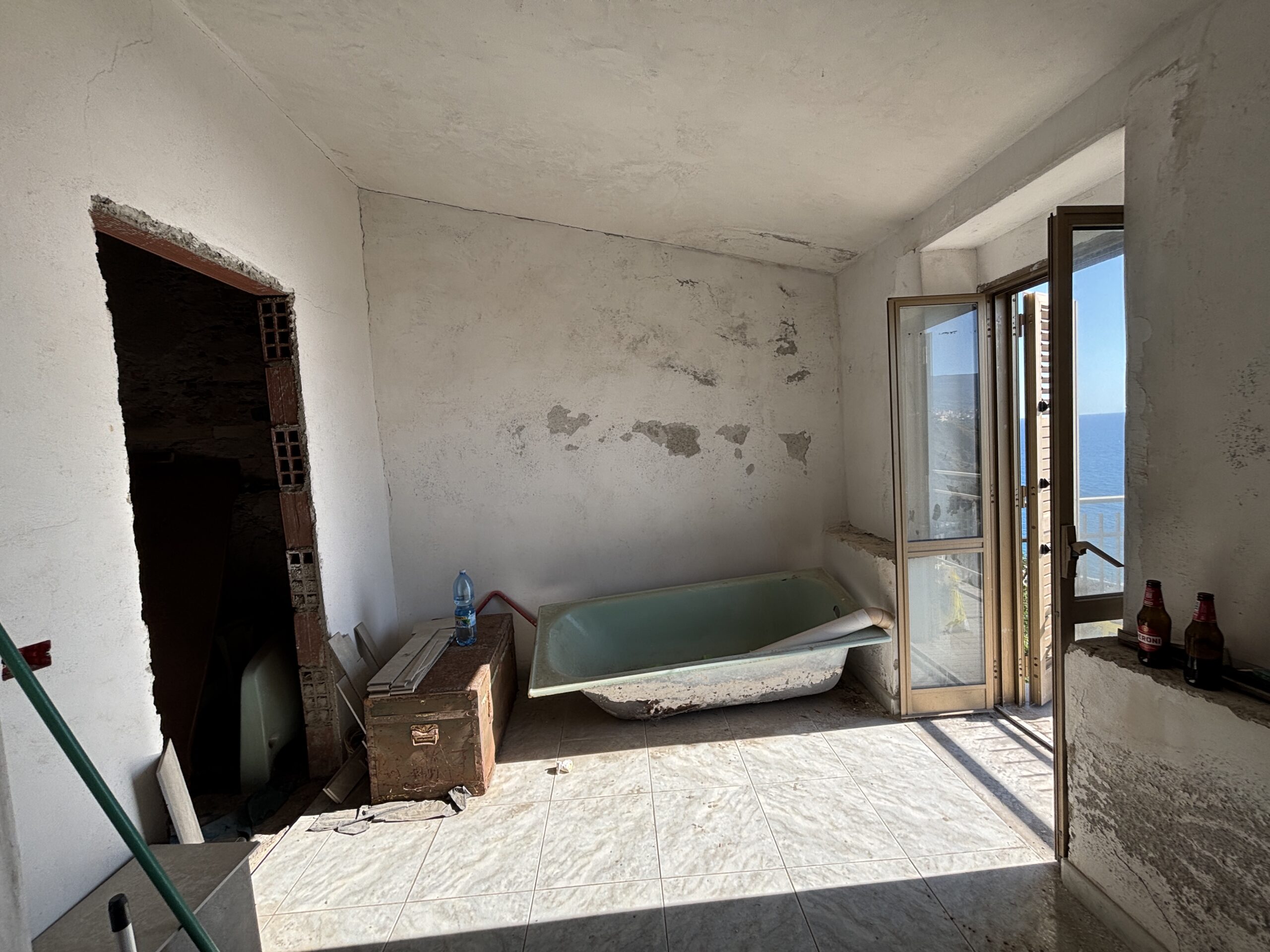 Casa con balconi sul mare ad Acquappesa